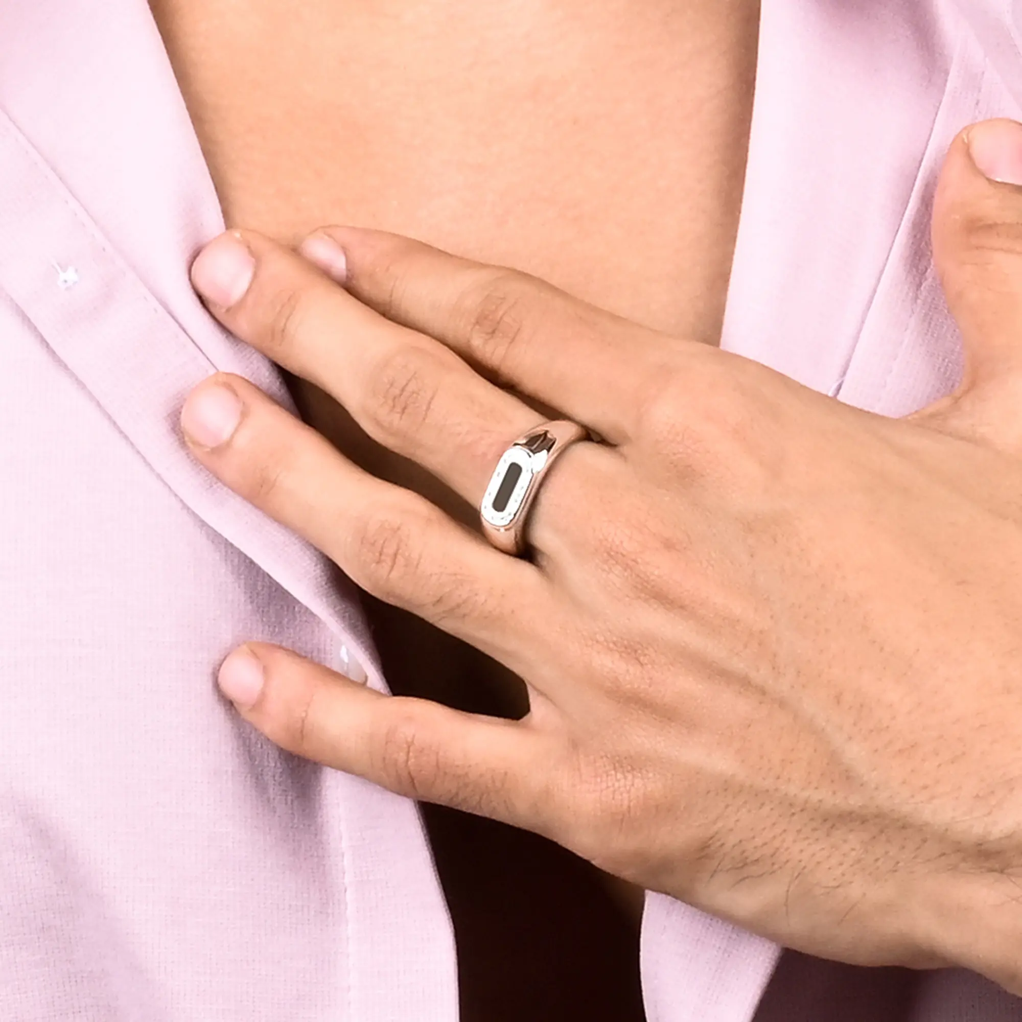 Black Enamel Men's Ring - Image 3