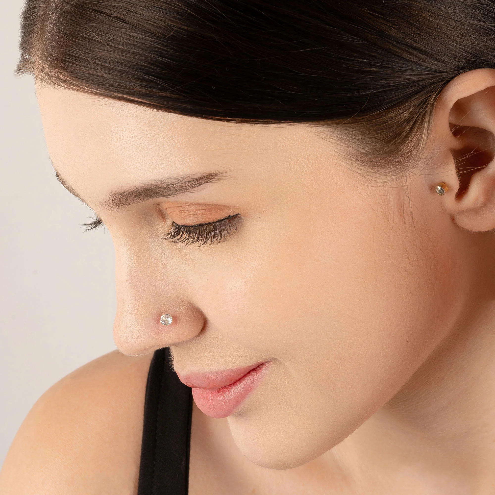 Bold Glint Nose Pin - Image 3