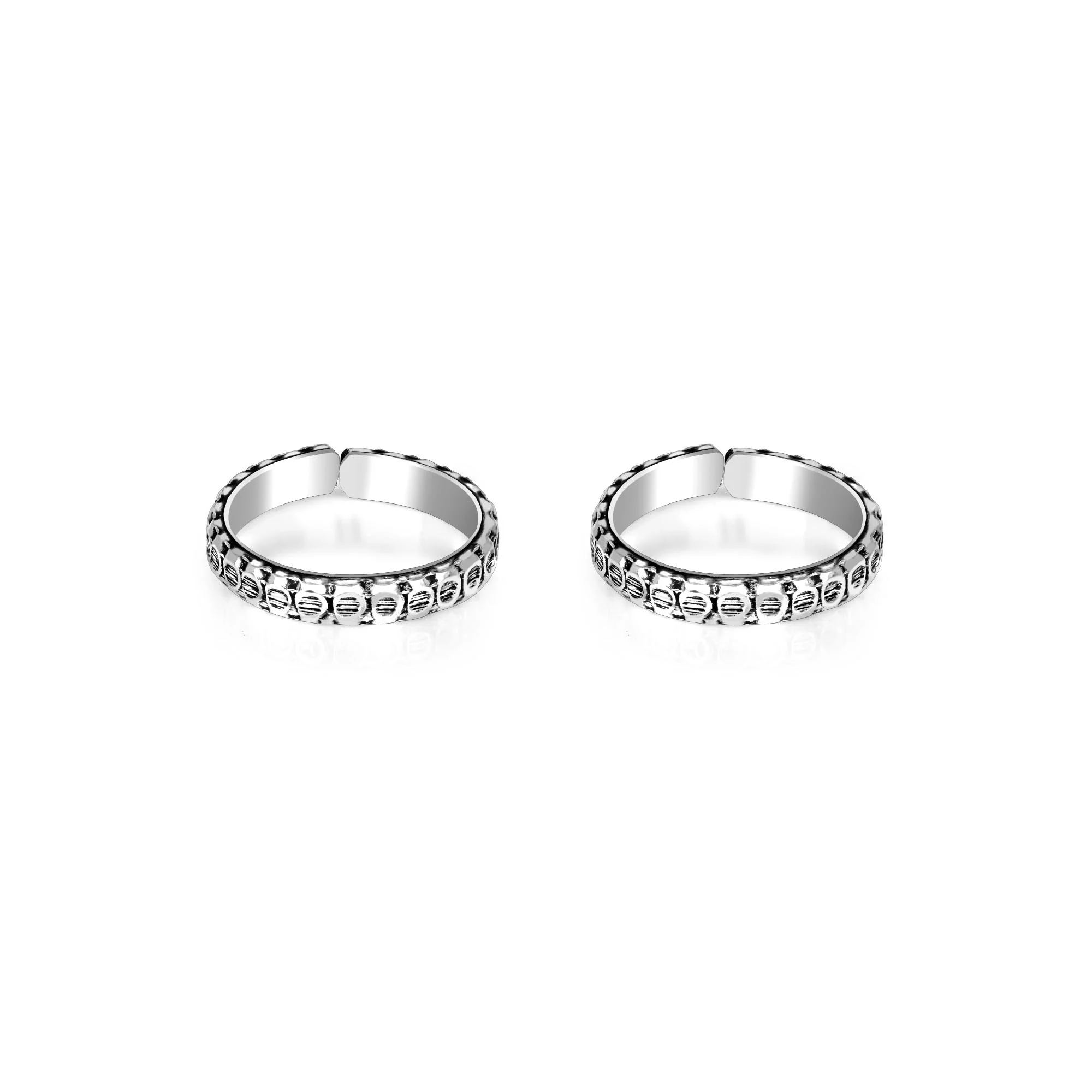 Circular Harmony Oxidized Toe Ring - Image 2