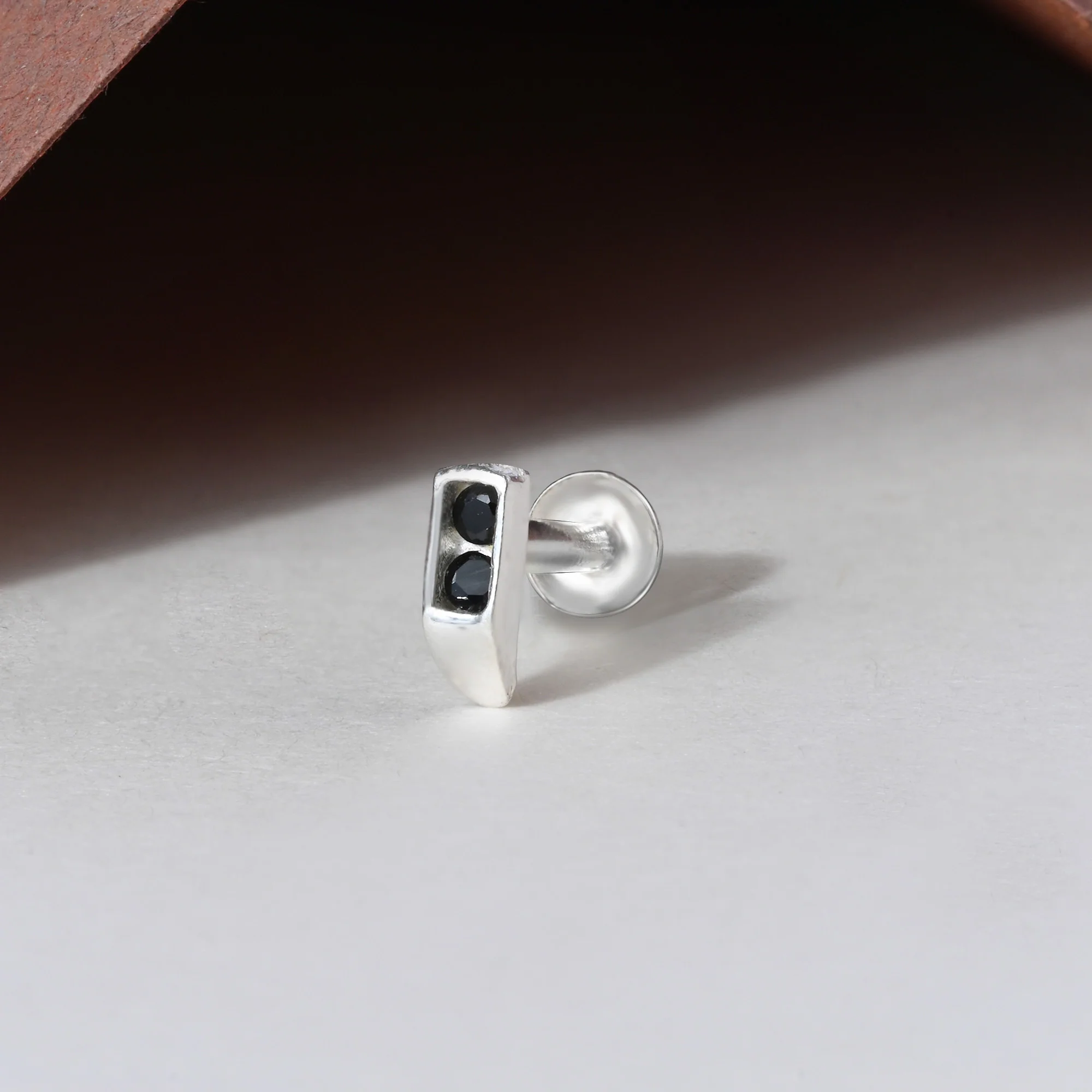 Classic Bar Silver Nose Pin - Image 3