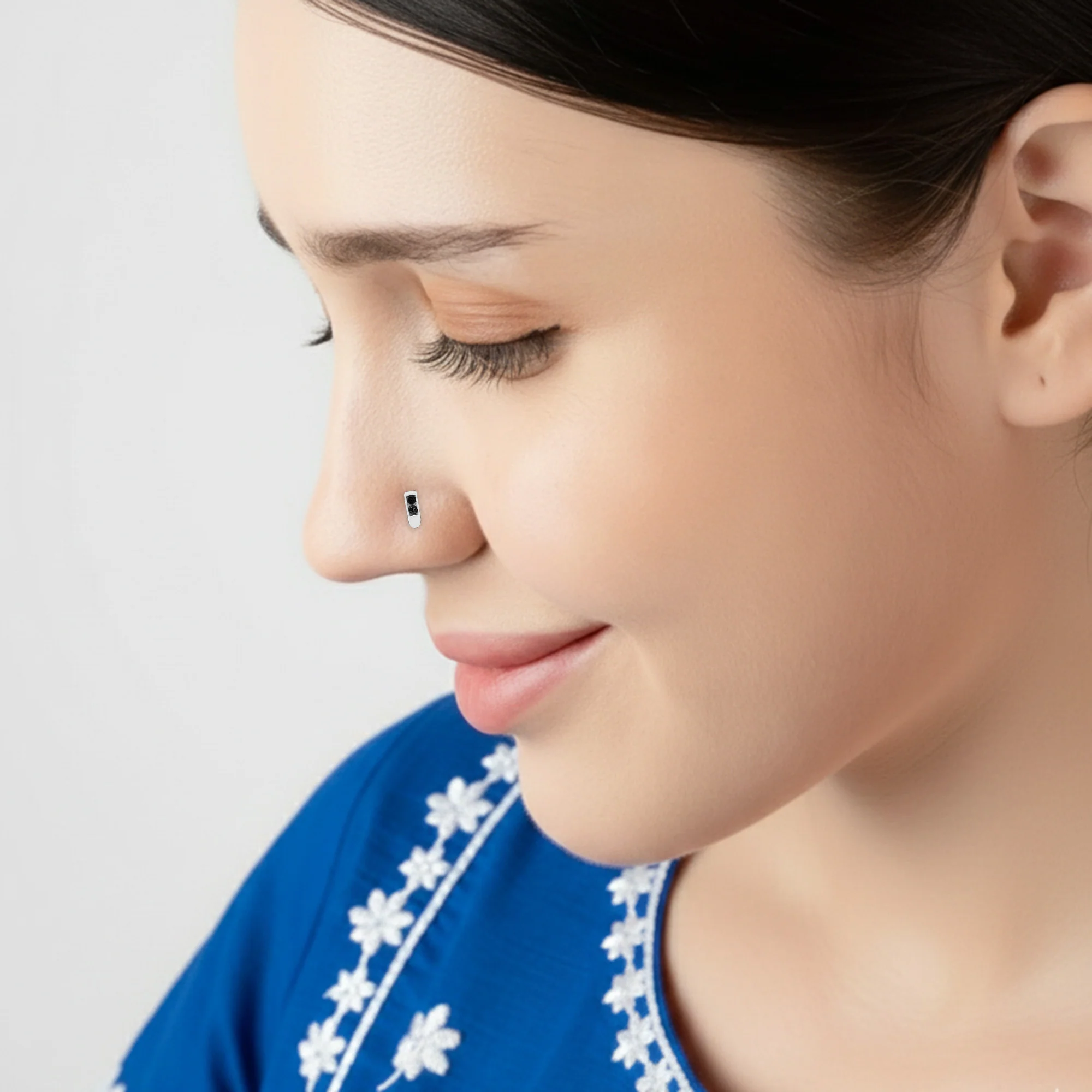 Classic Bar Silver Nose Pin - Image 5
