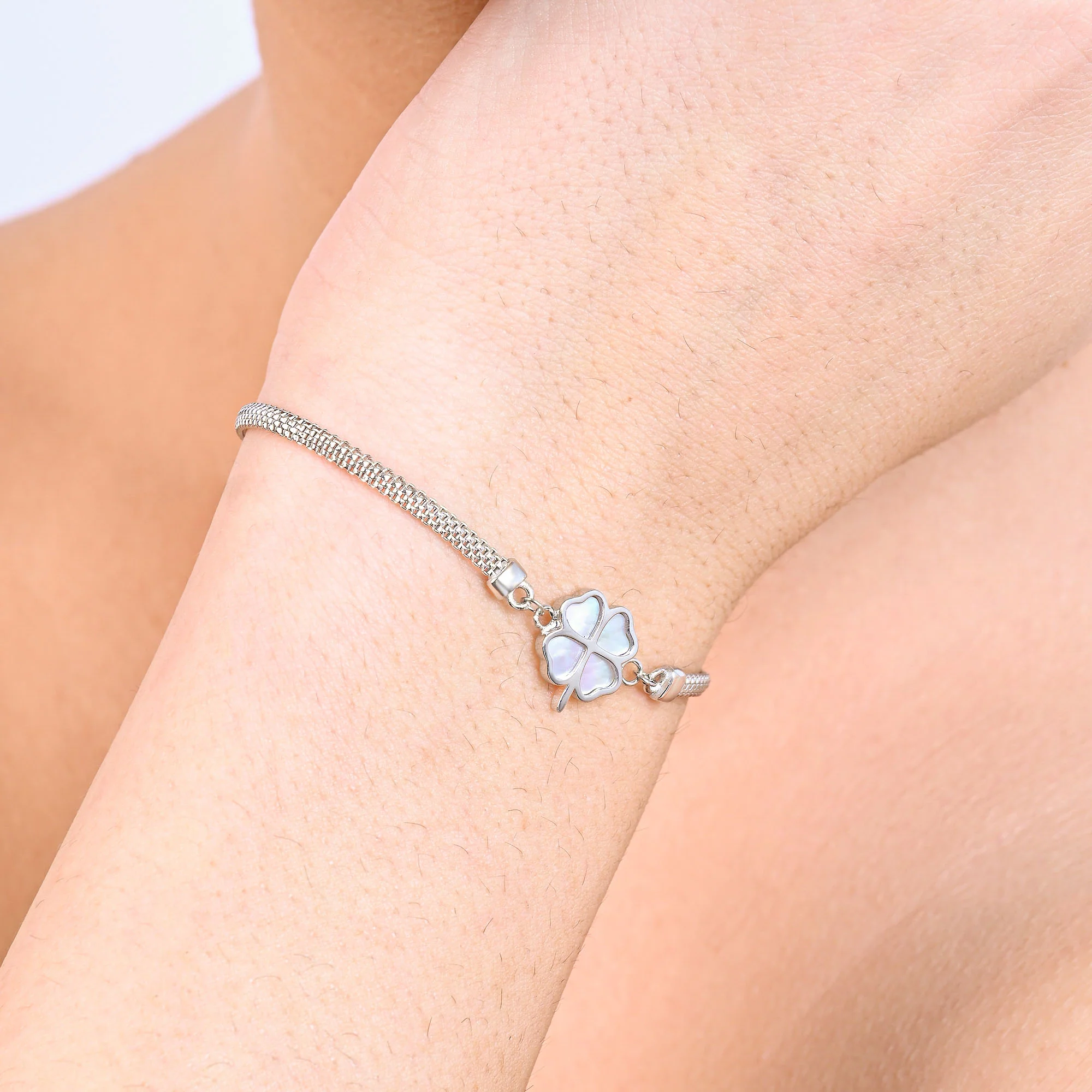 Clover Charm Mesh Silver Bracelet - Image 8