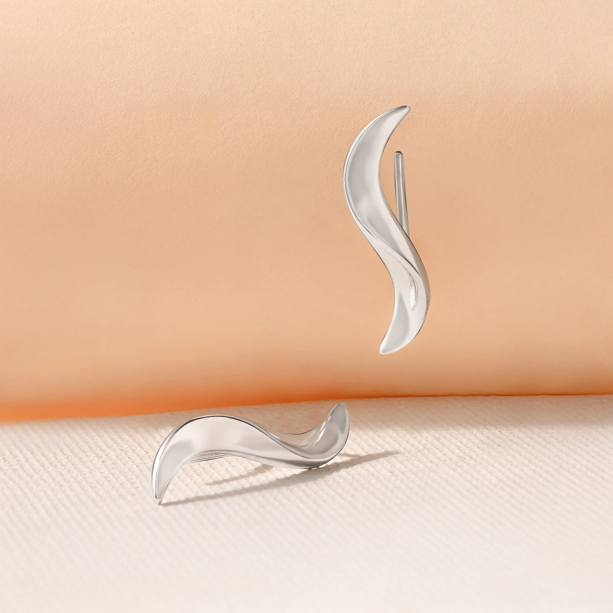 Crescent Wave Silver Earrings - Image 8