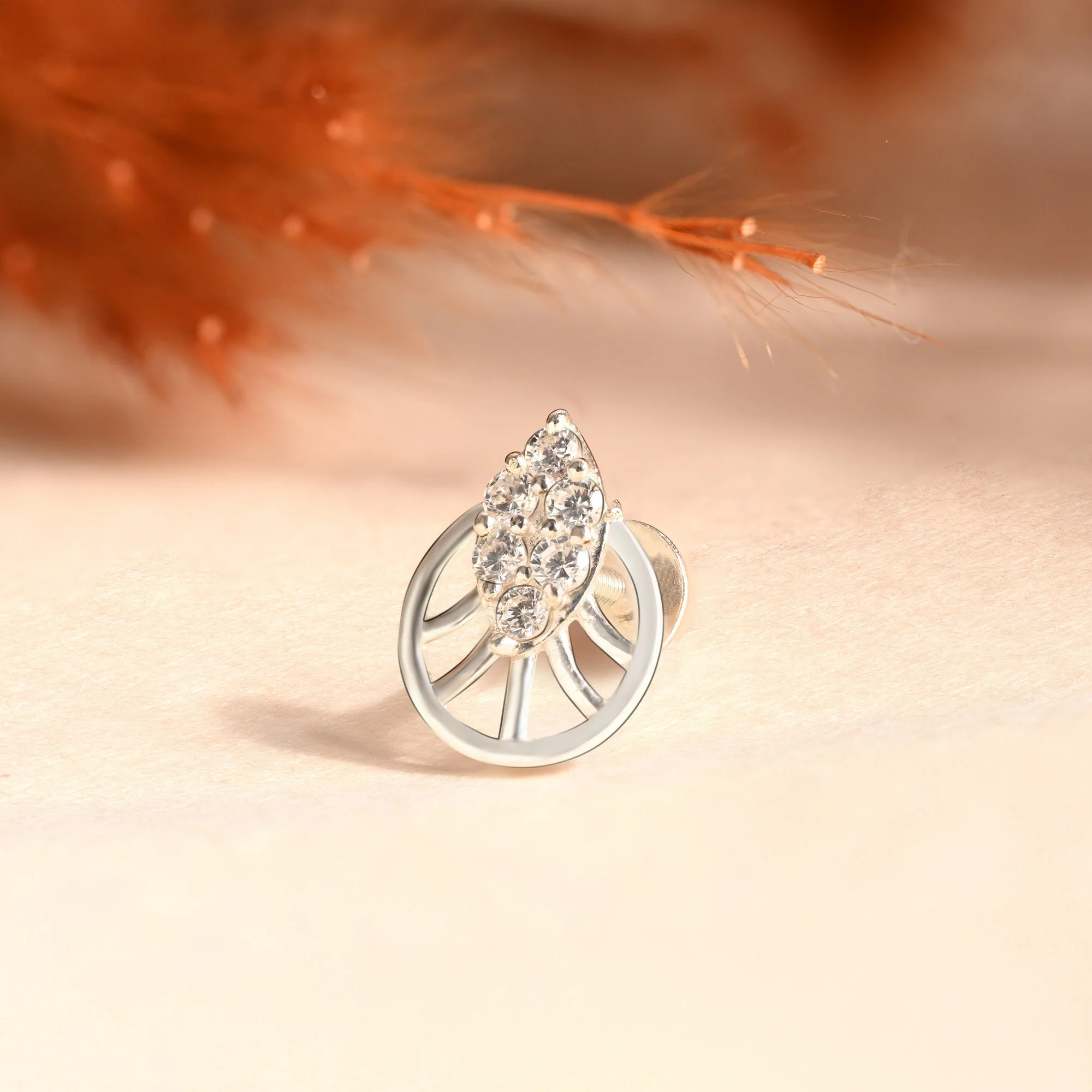Crest Cluster Silver Nose Pin - Image 14
