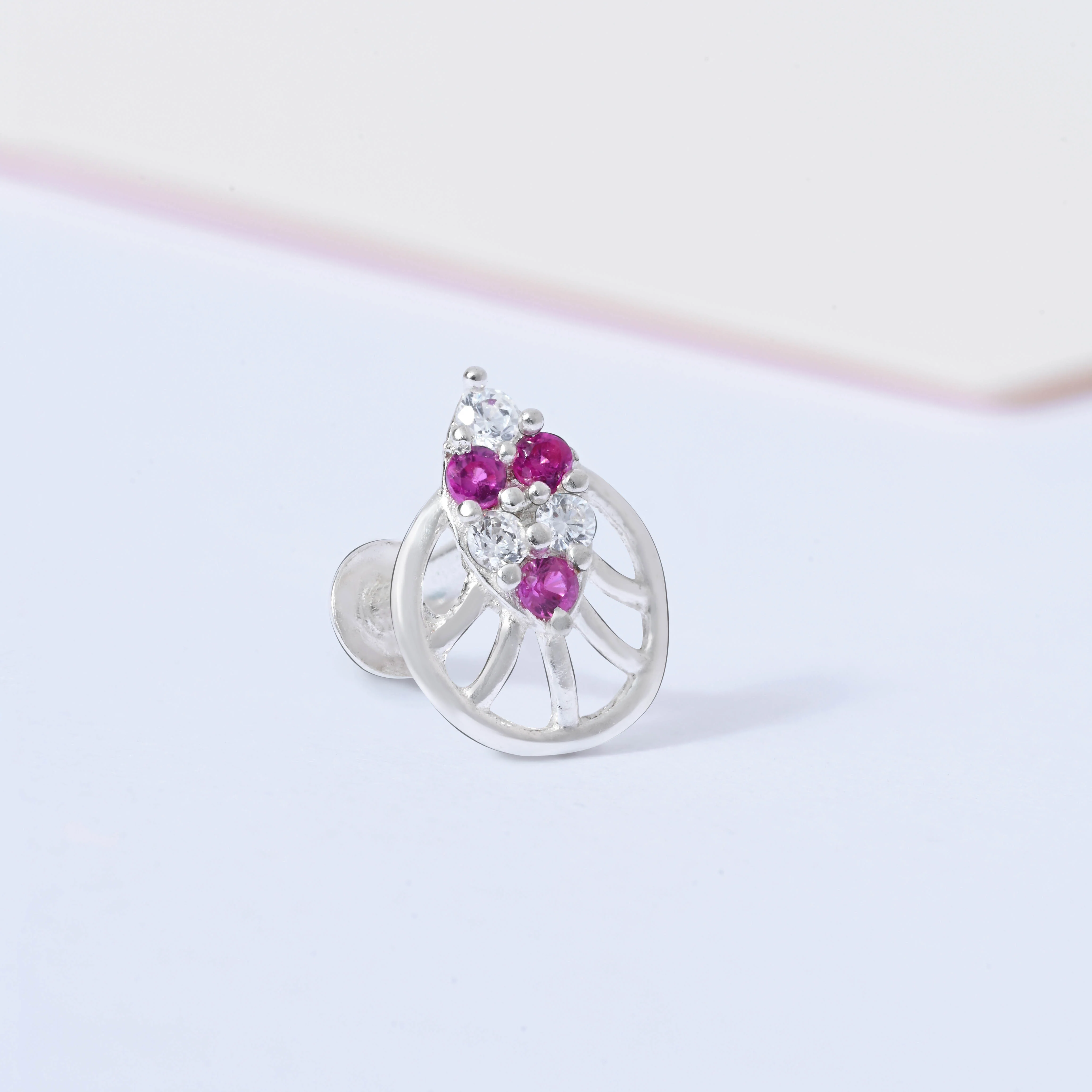 Crest Cluster Silver Nose Pin - Image 8
