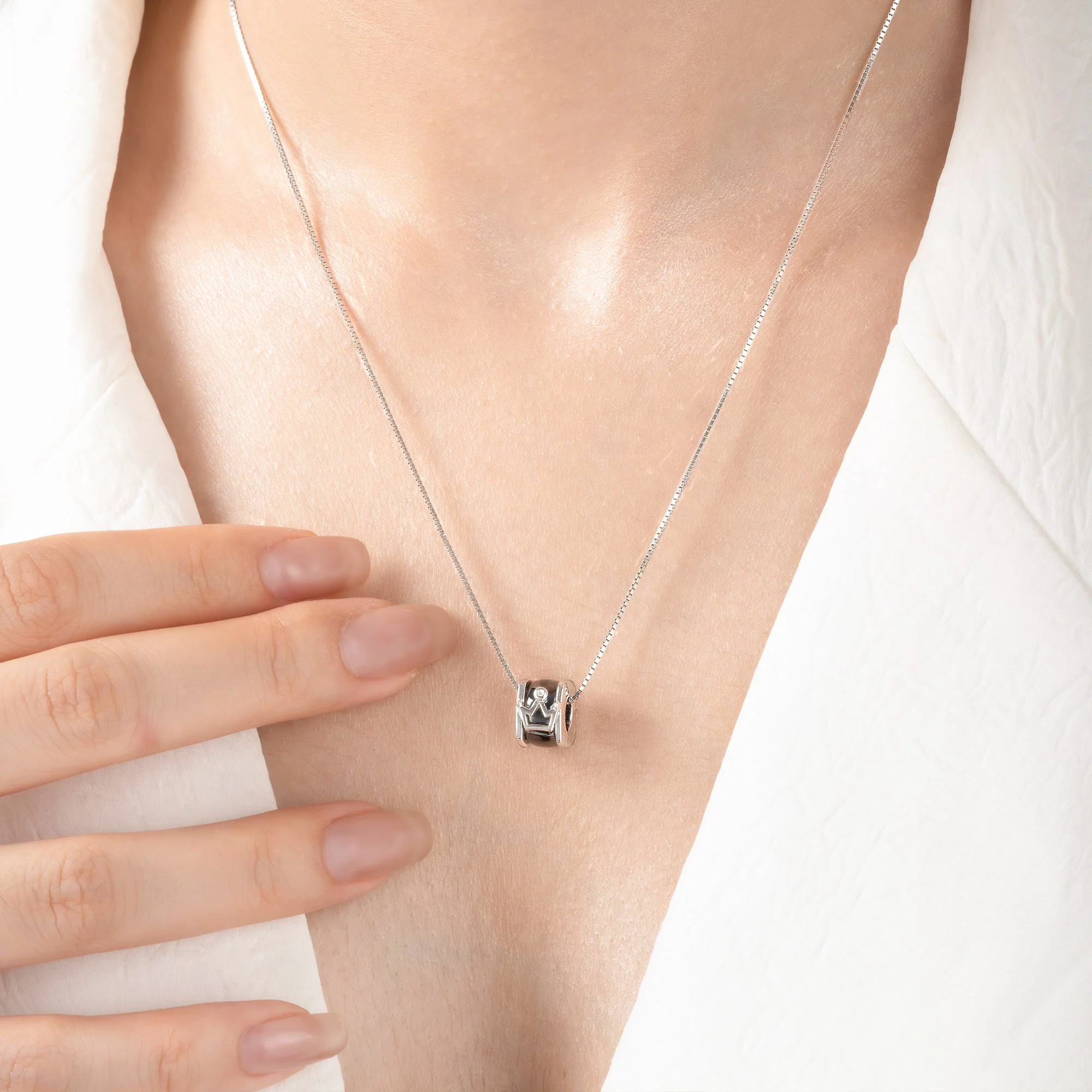 Crown Necklace - Image 4