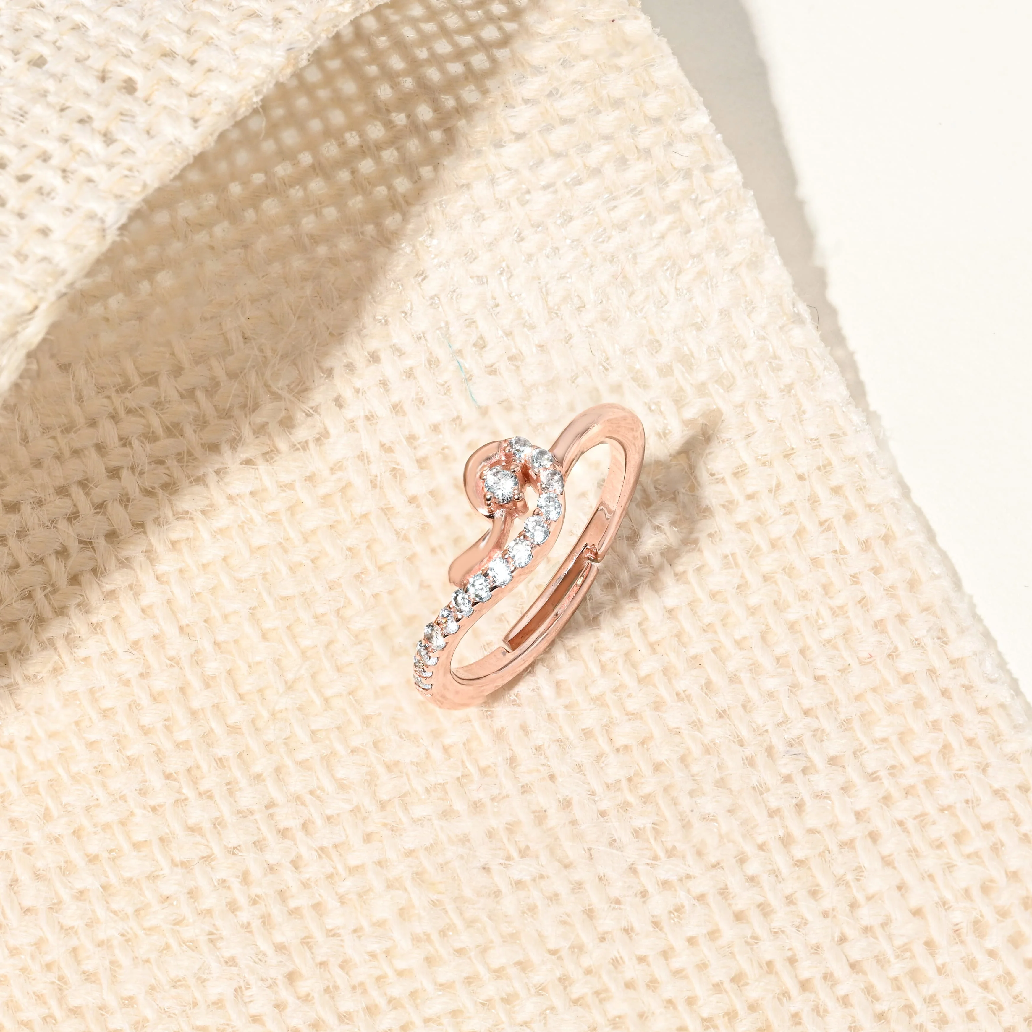 Elaris Silver Ring