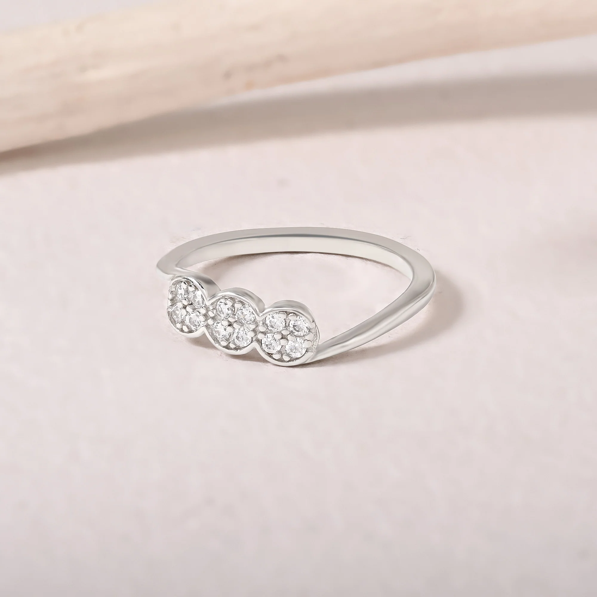 Eternal Circles Silver Ring - Image 3