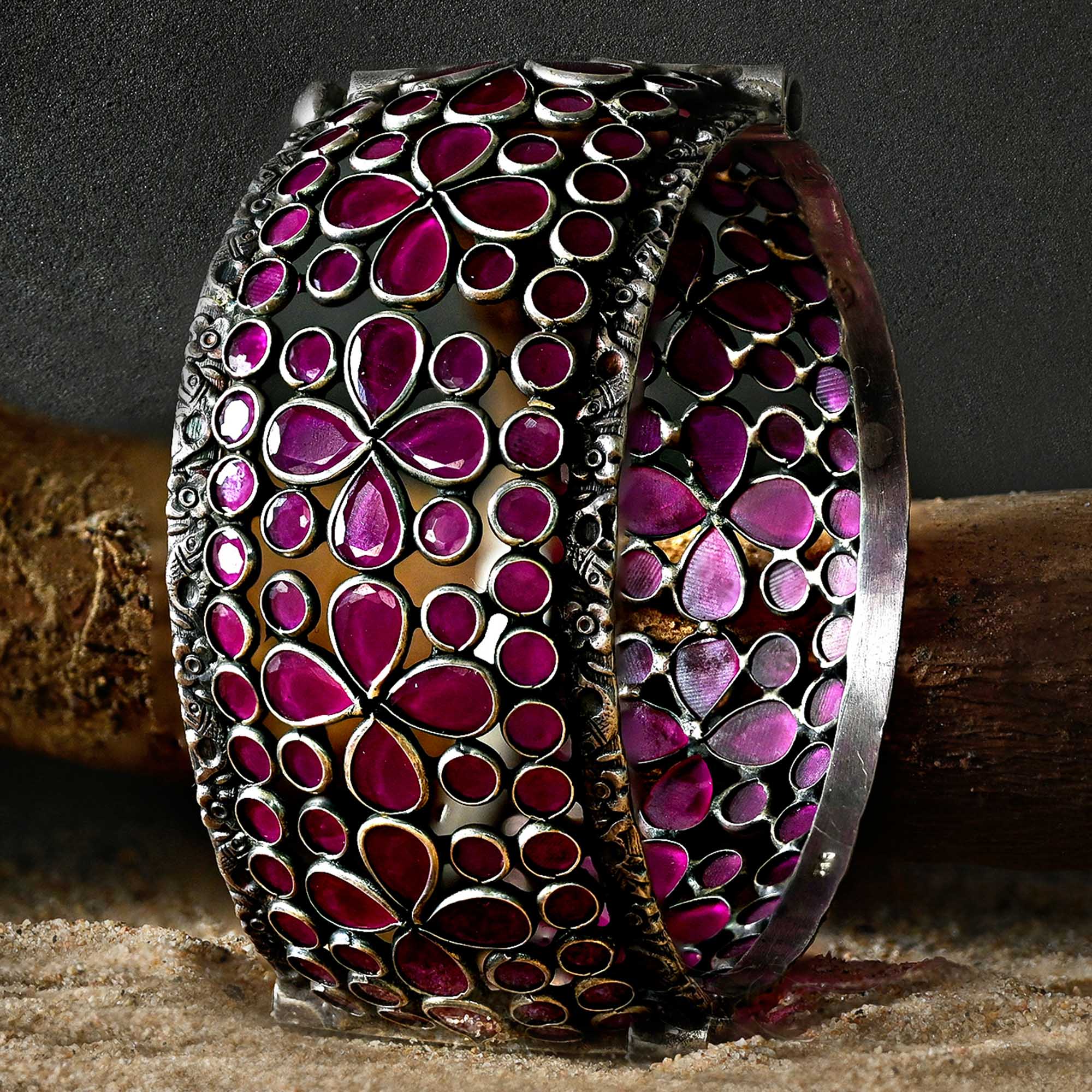 Floral Cutwork Silver Kada - Image 5