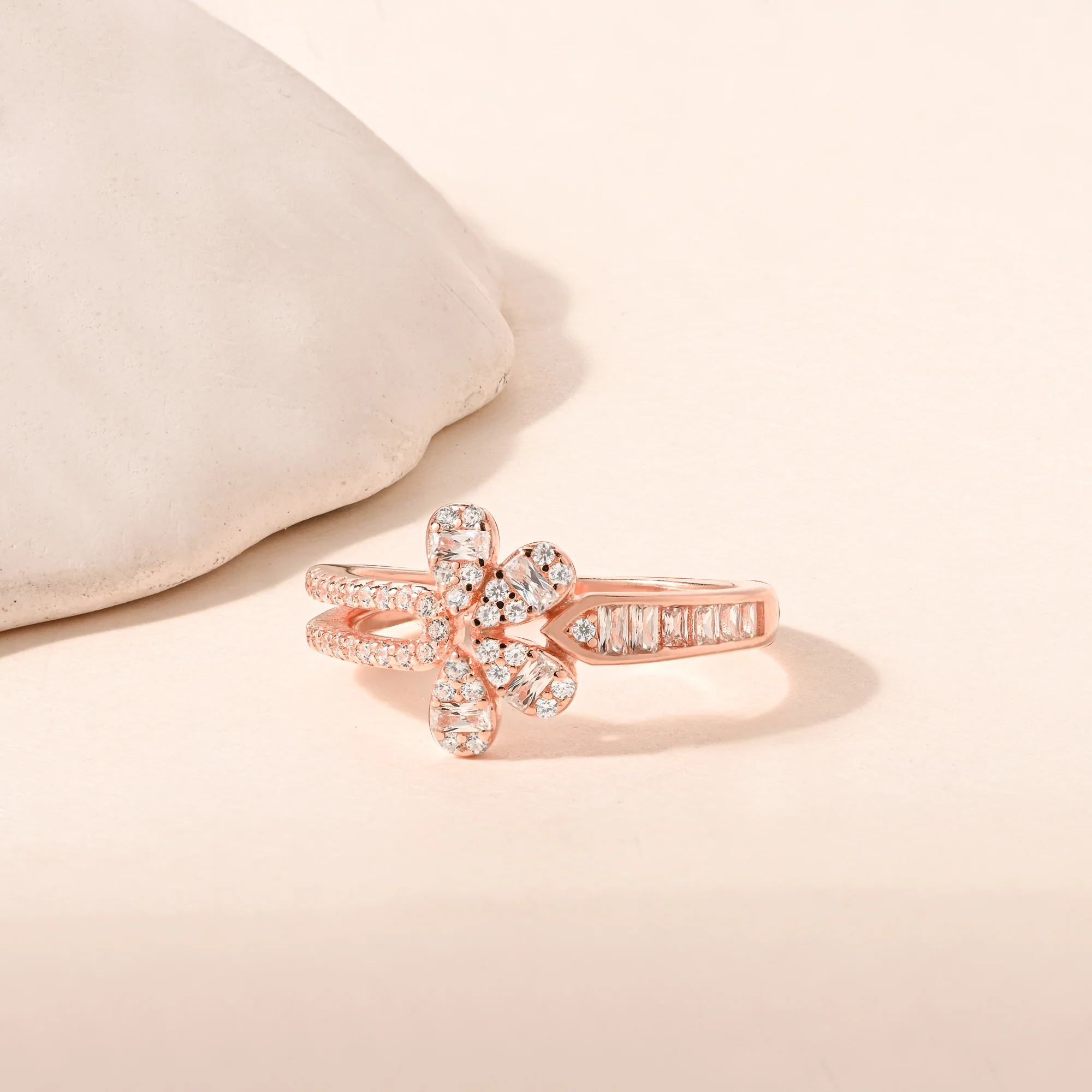 Floral Split Band Silver Ring - Image 7