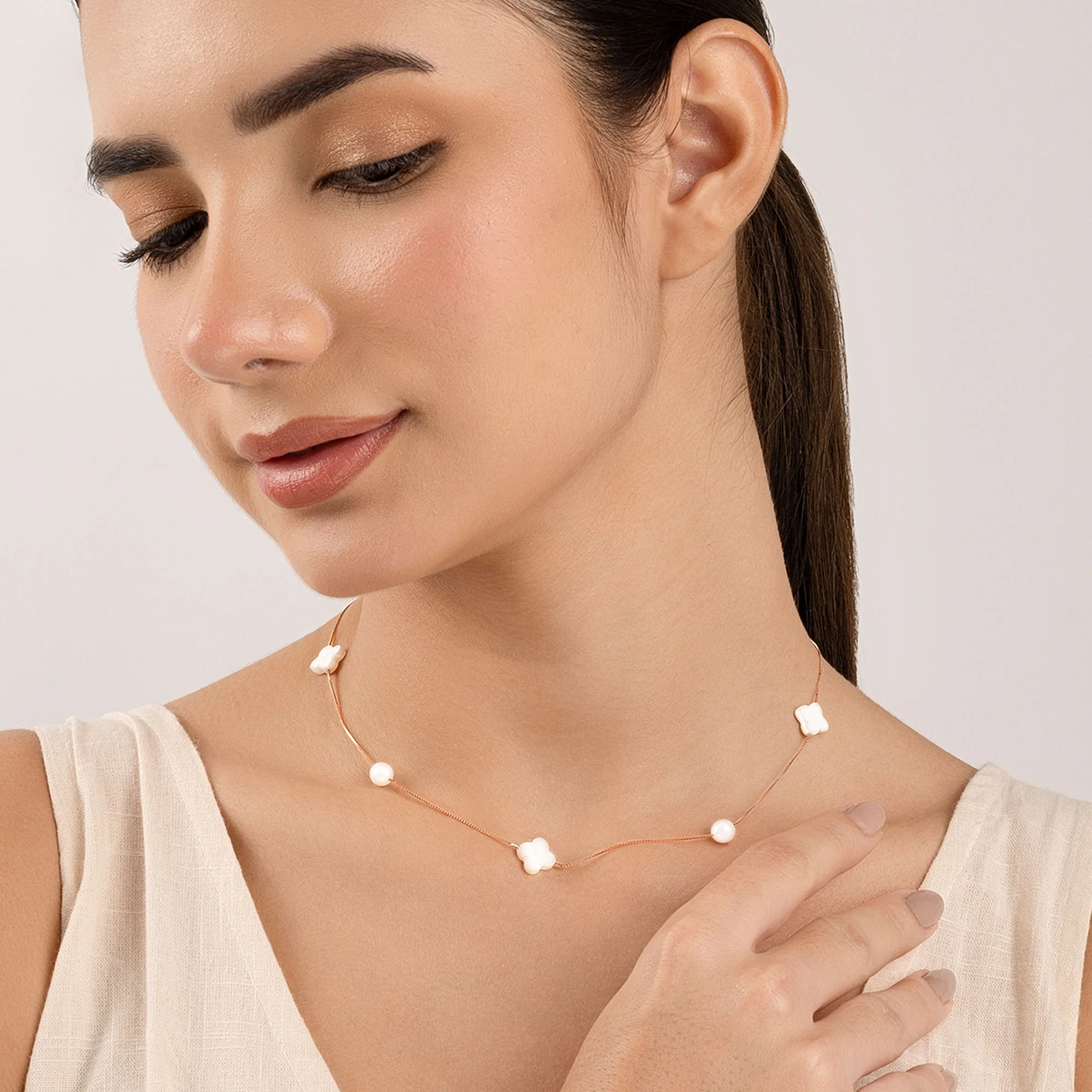 Flowers & Pearls Necklace