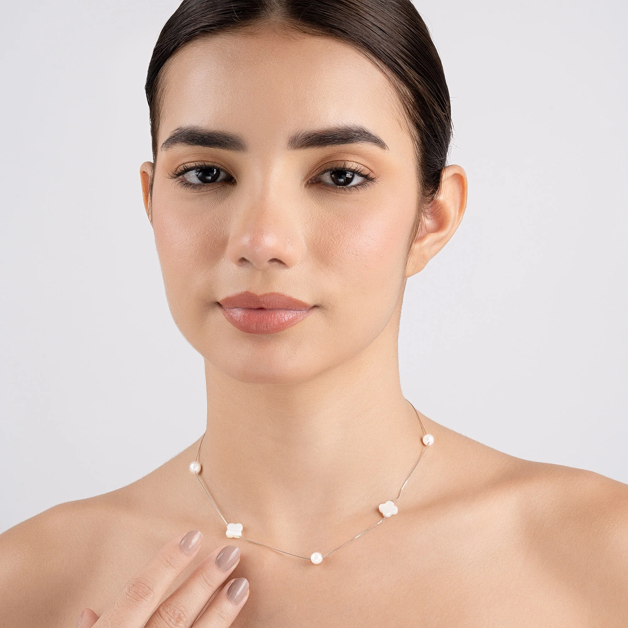 Flowers & Pearls Necklace - Image 6