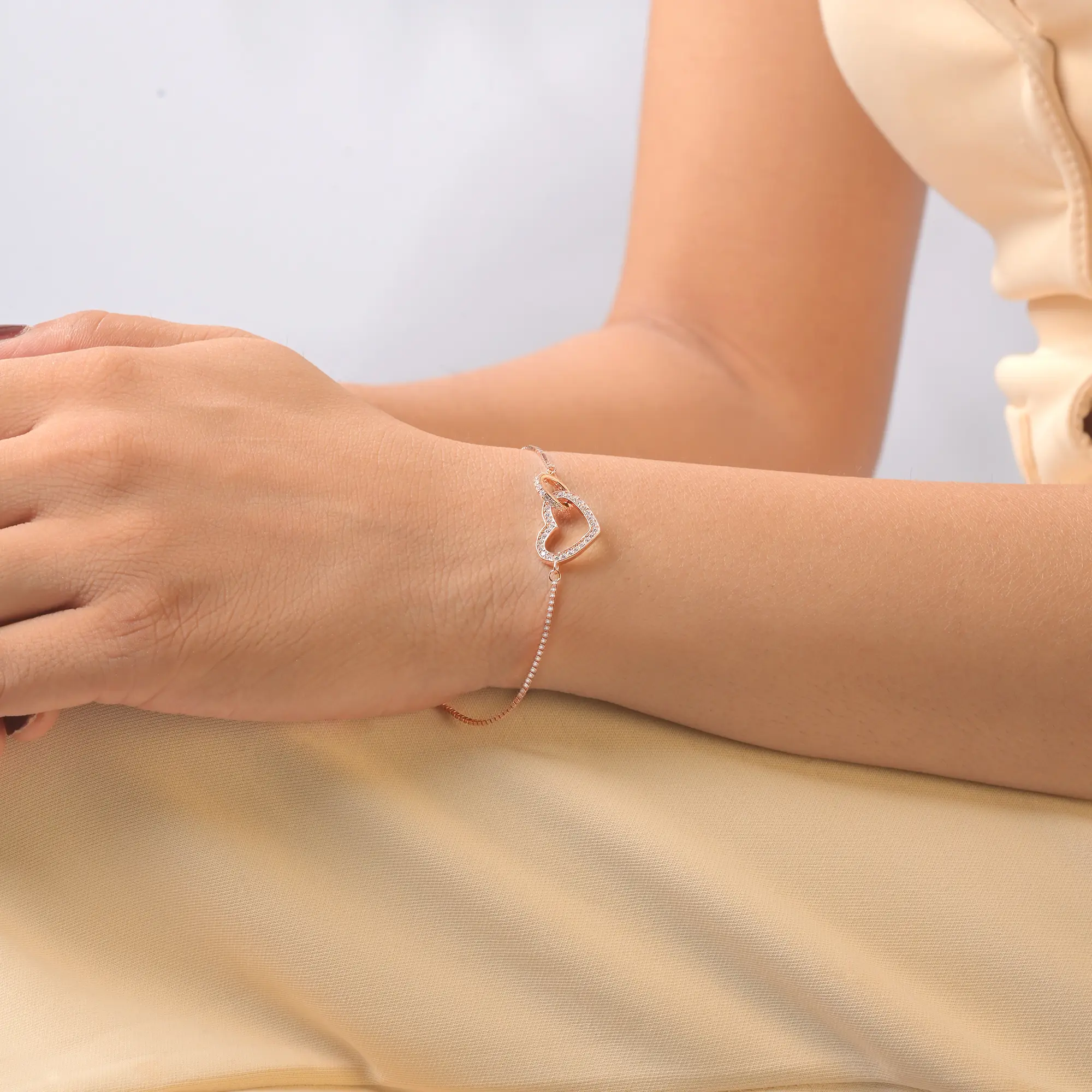 Heart Circle Bracelet - Image 6