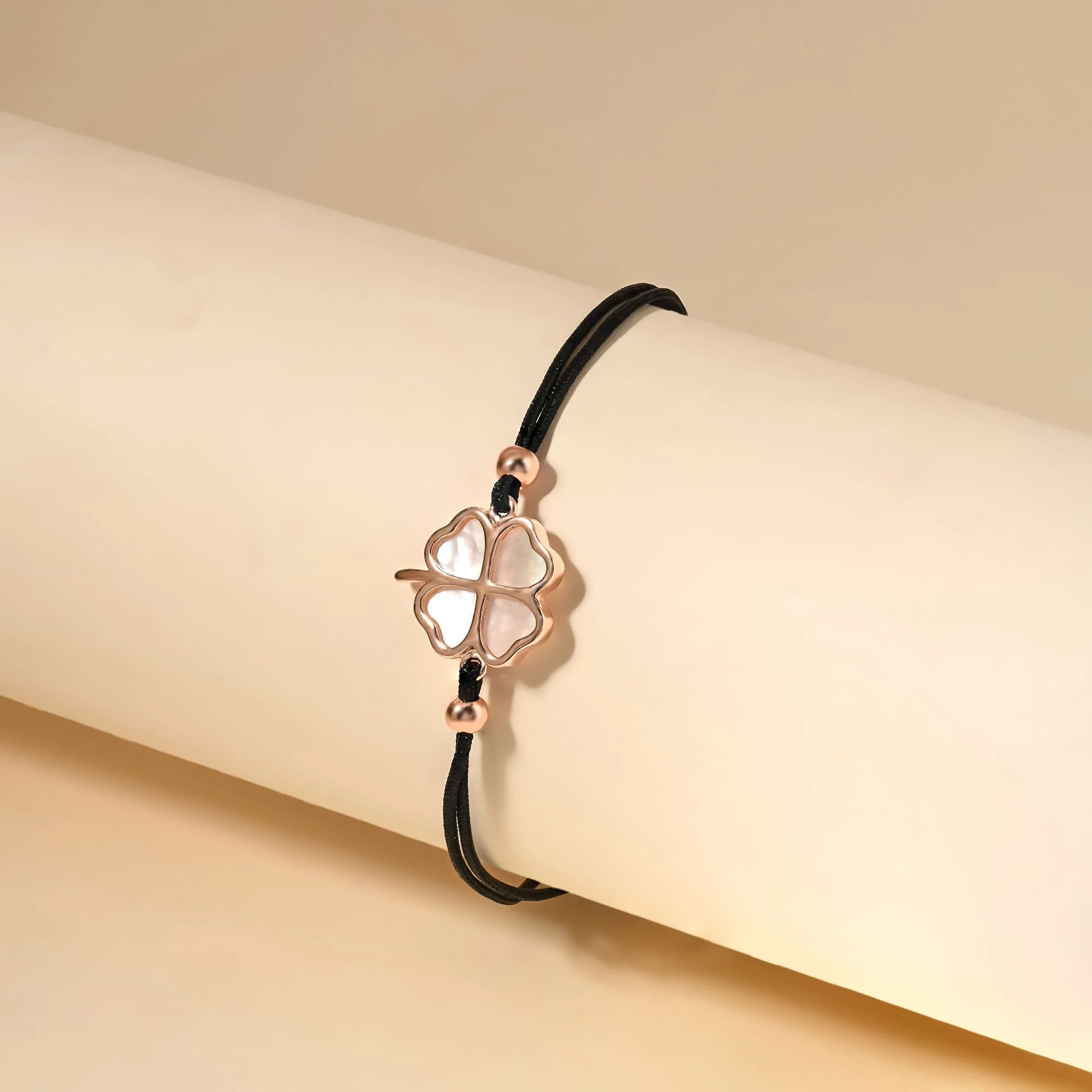 Heart-Shaped Petal Bracelet - Image 8