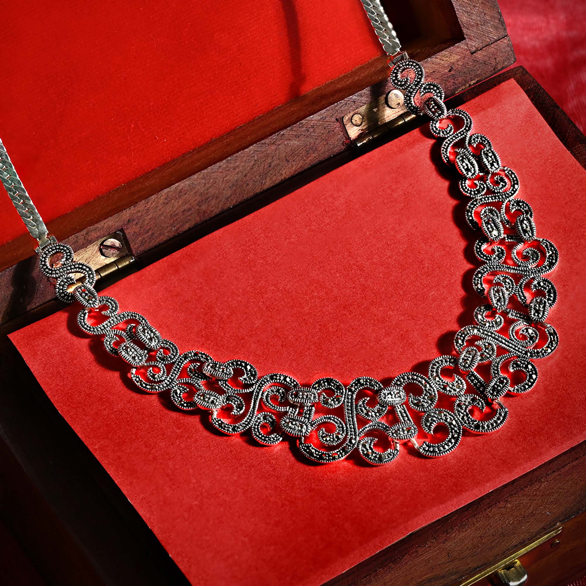 Heritage Vine Silver Necklace - Image 4