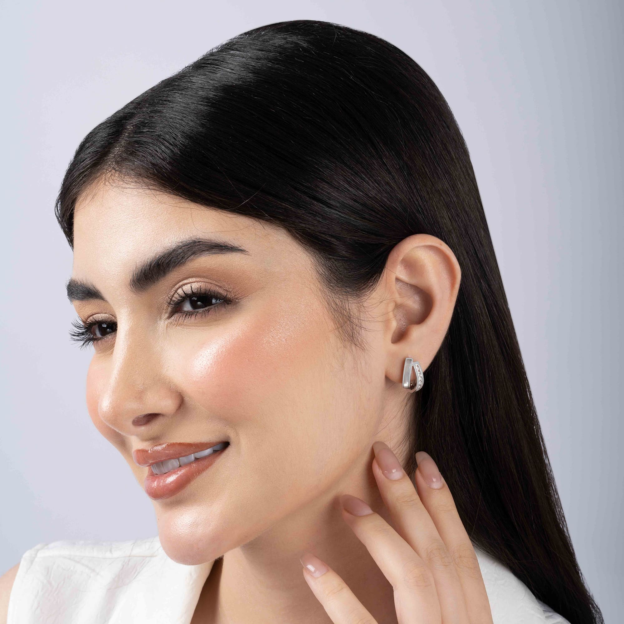 Interlinking Curve Silver Studs - Image 12