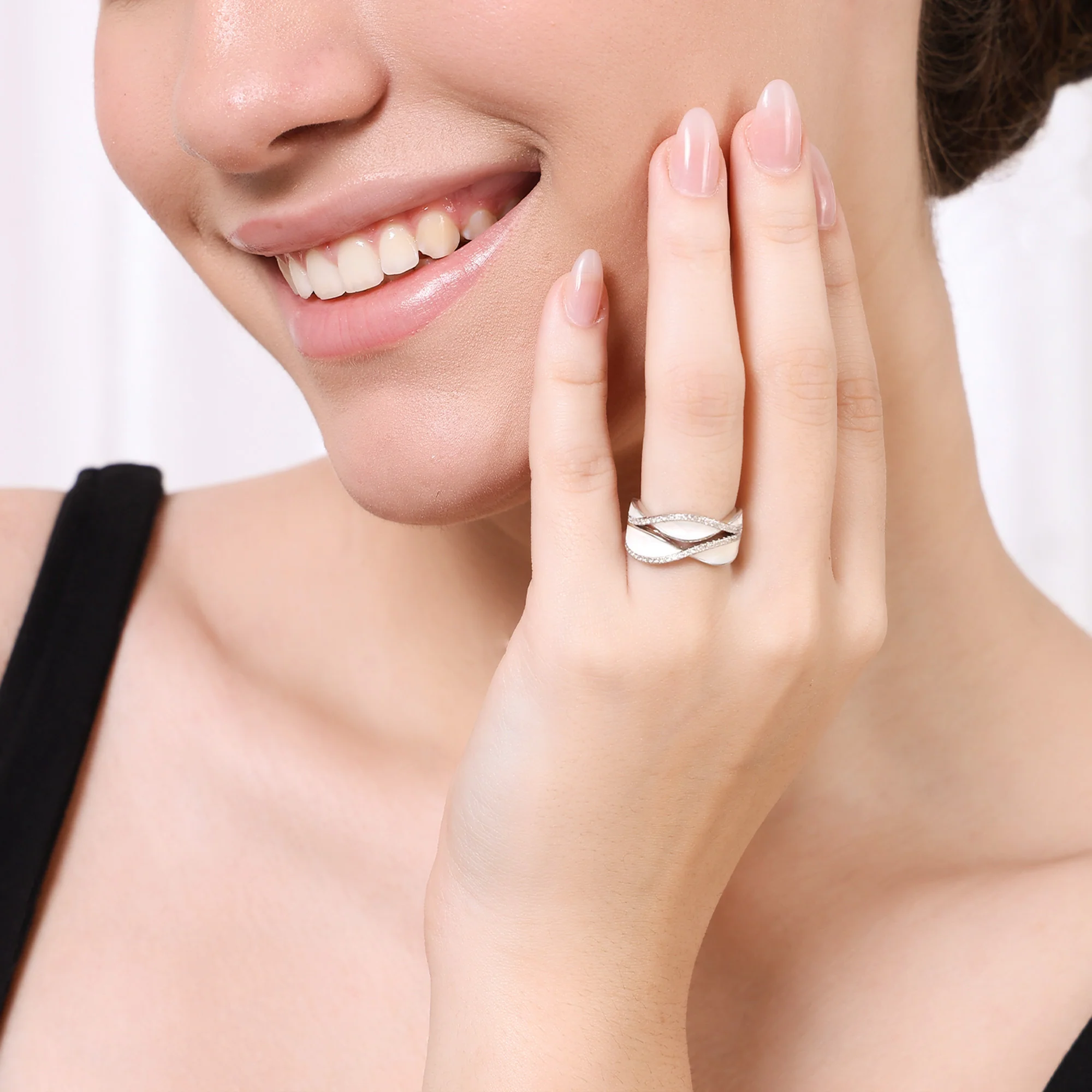 Intertwined Radiance Ring - Image 3