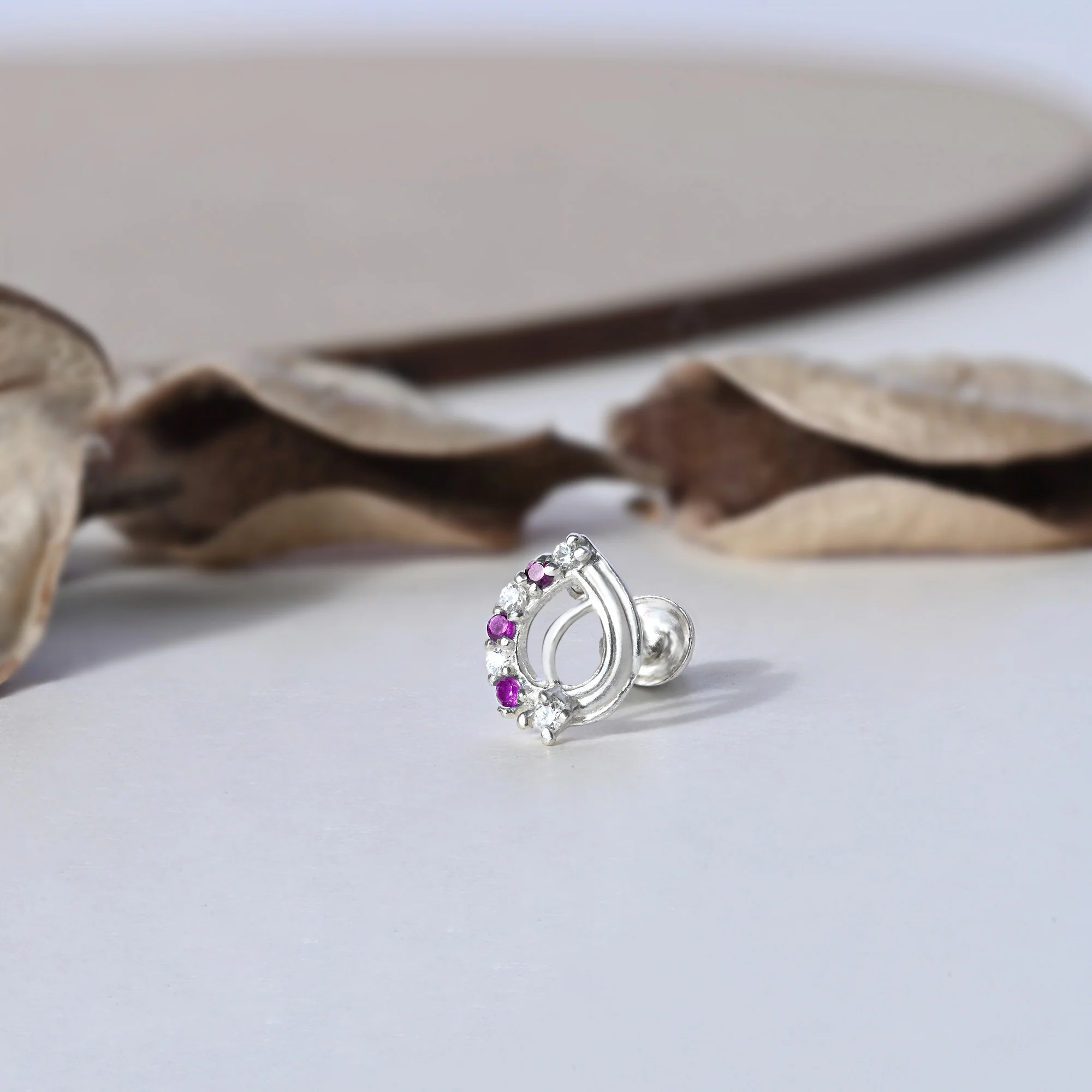 Leaf Arc Silver Nose Pin - Image 9