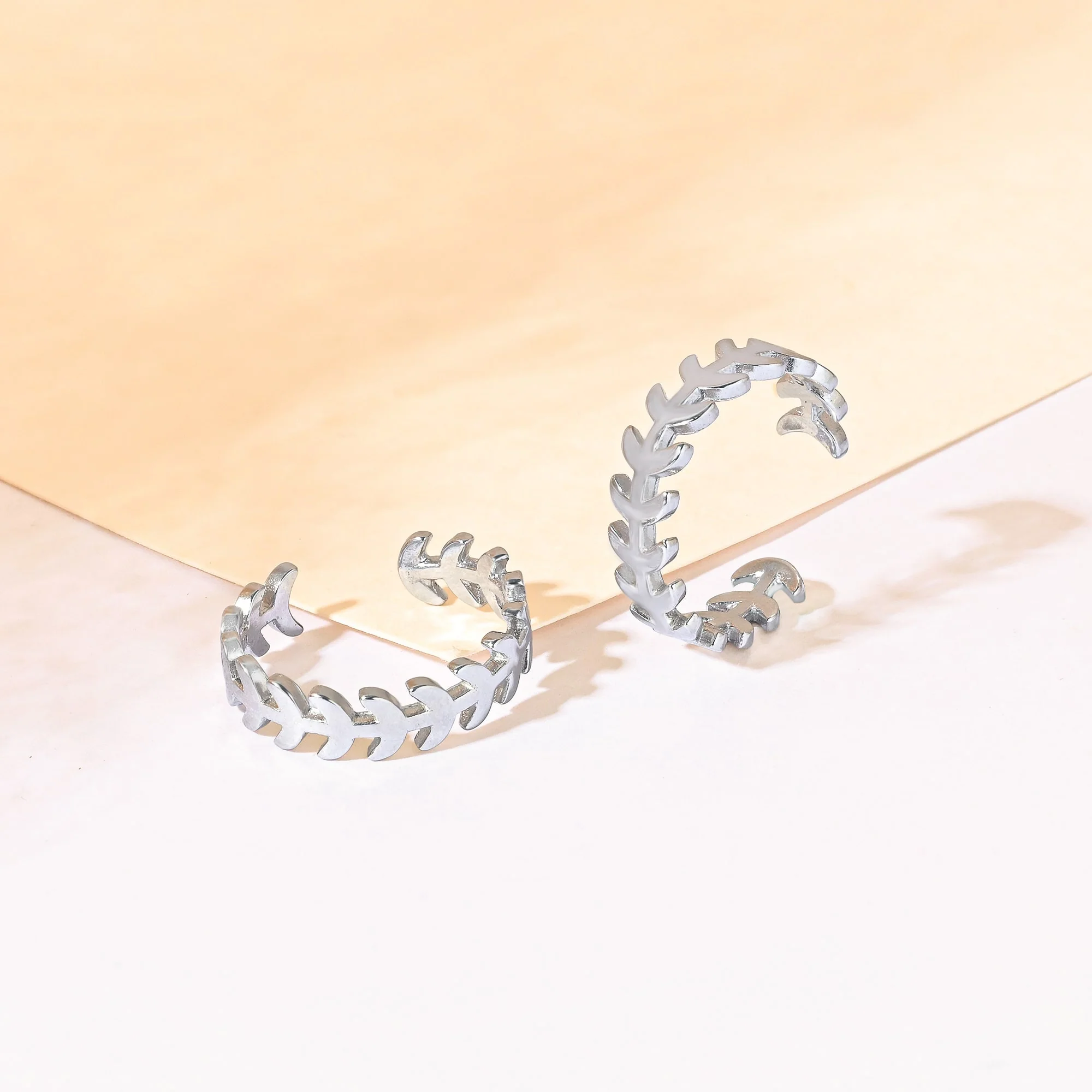 Leaf Vine Silver Toe Ring - Image 8