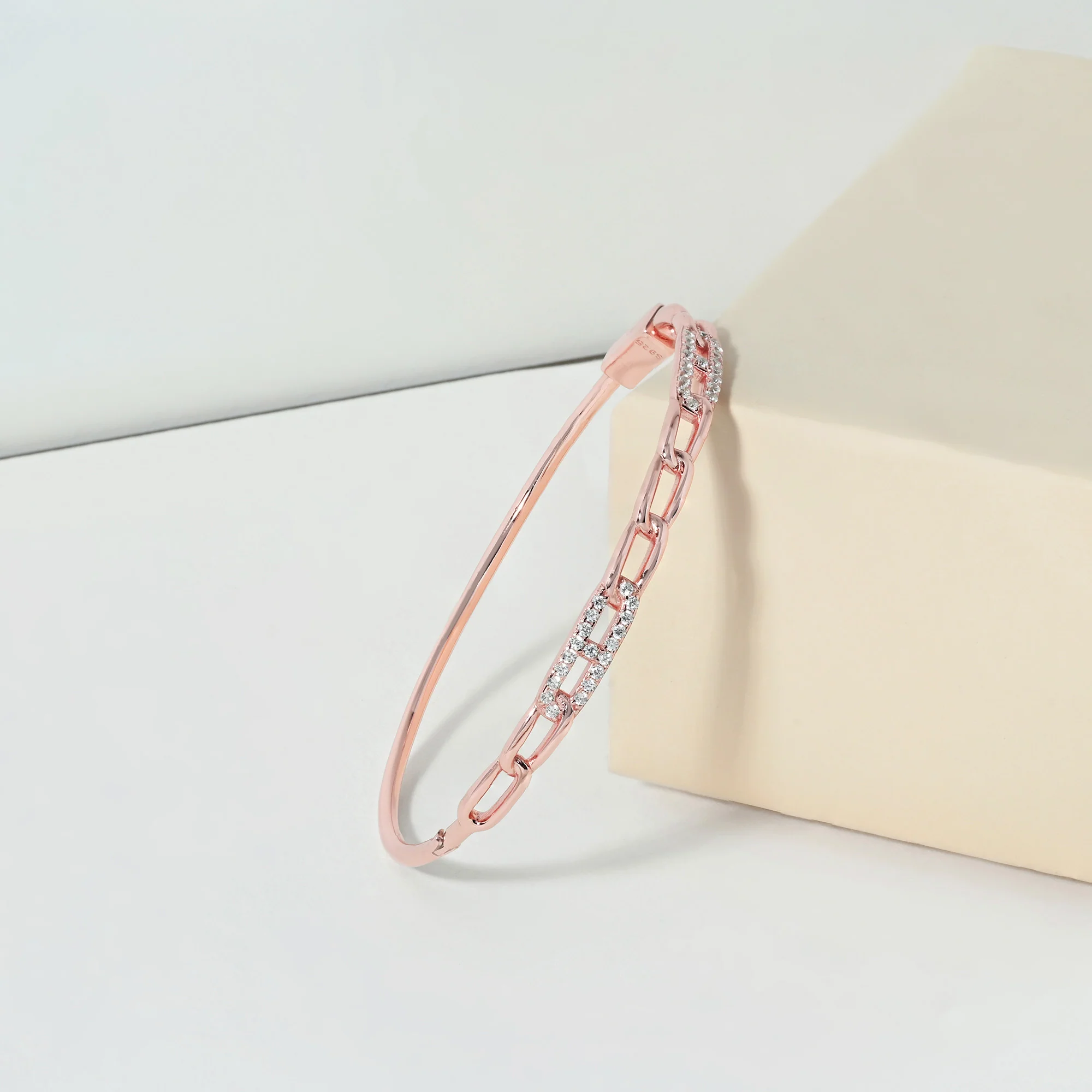 Linked Gleam Silver Kada