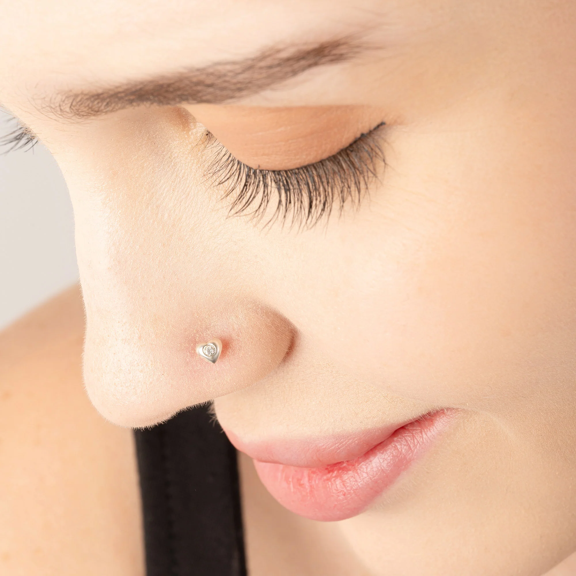 Love Dot Nose Pin - Image 4