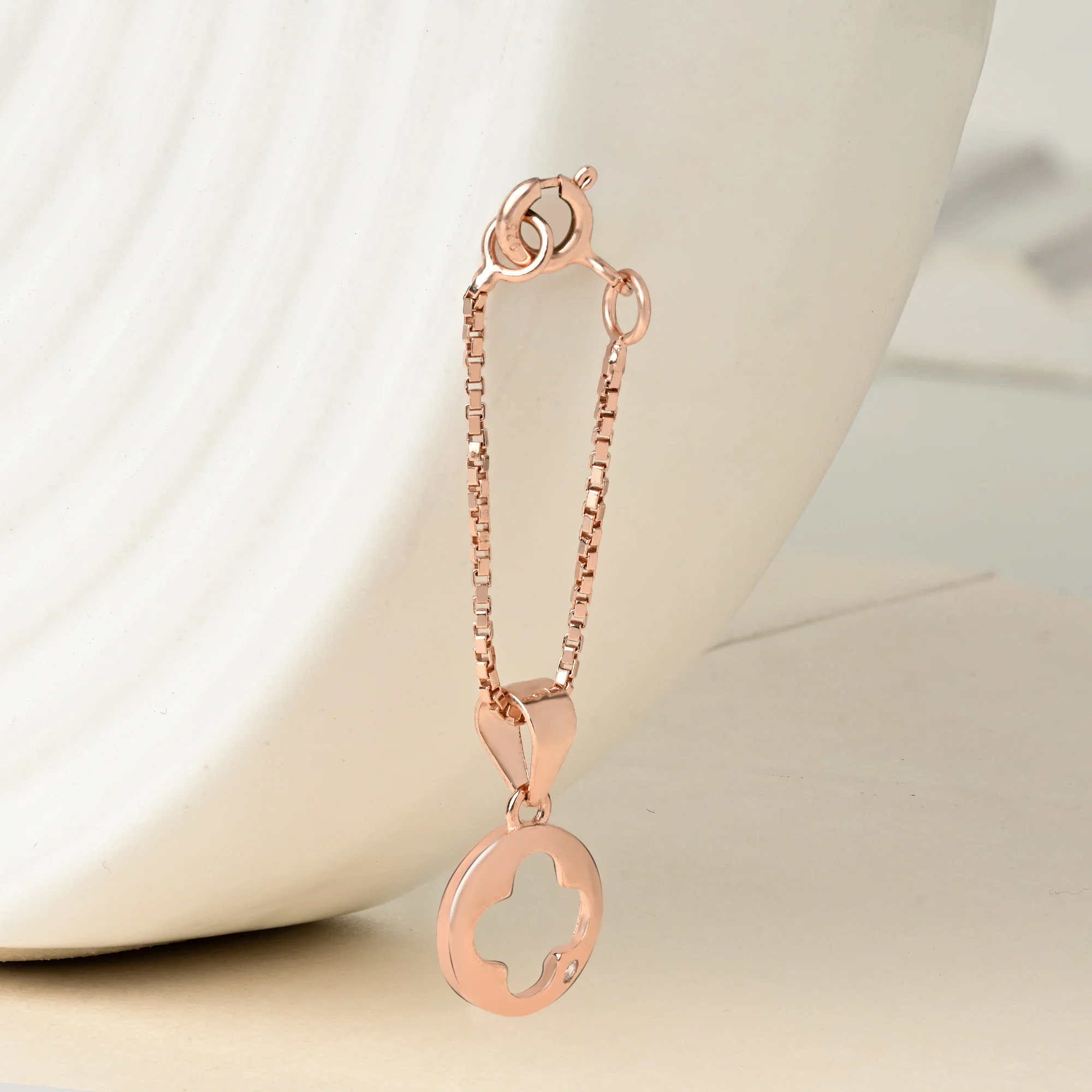 Minimal Clover Charm