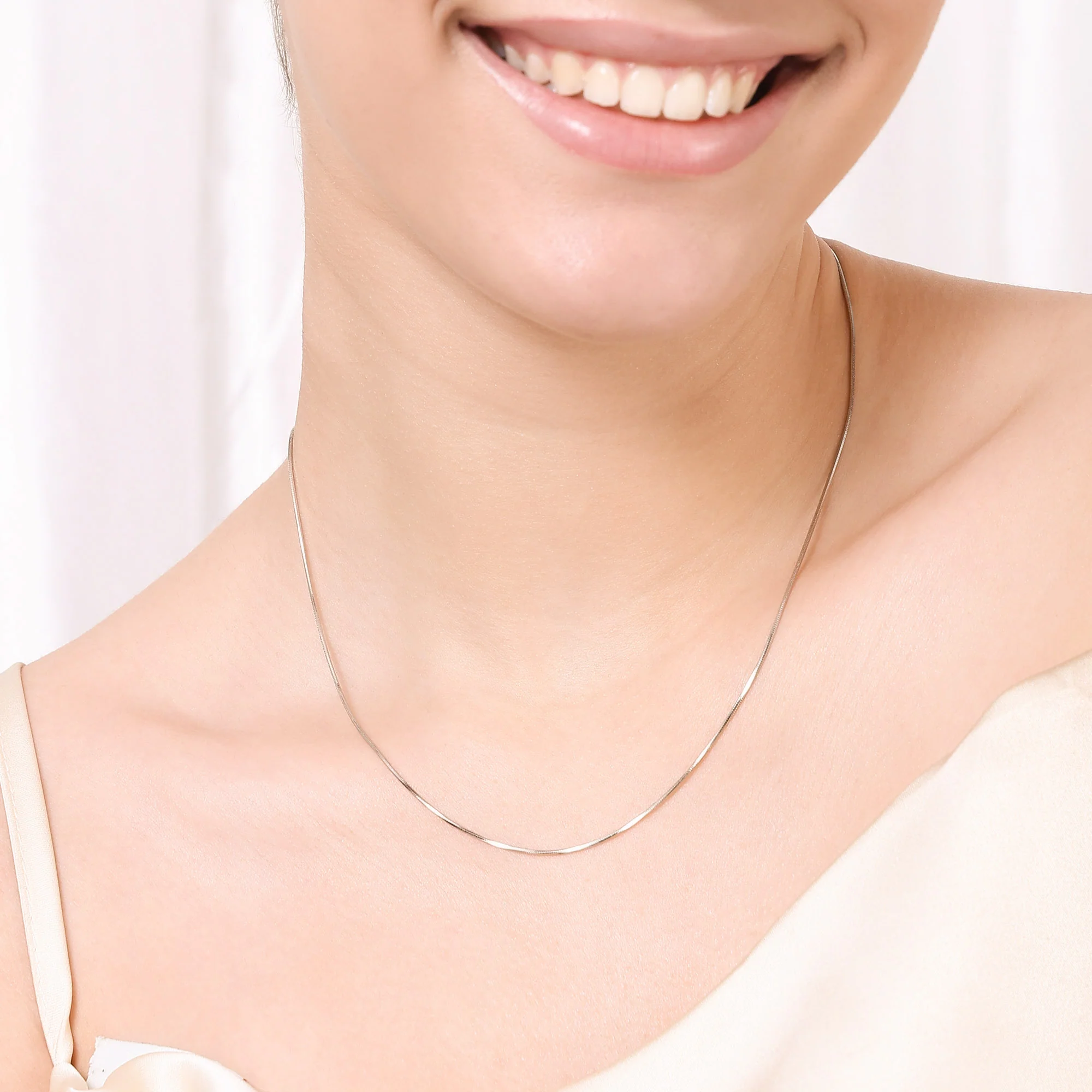 Modern Flat-Link Chain - Image 3