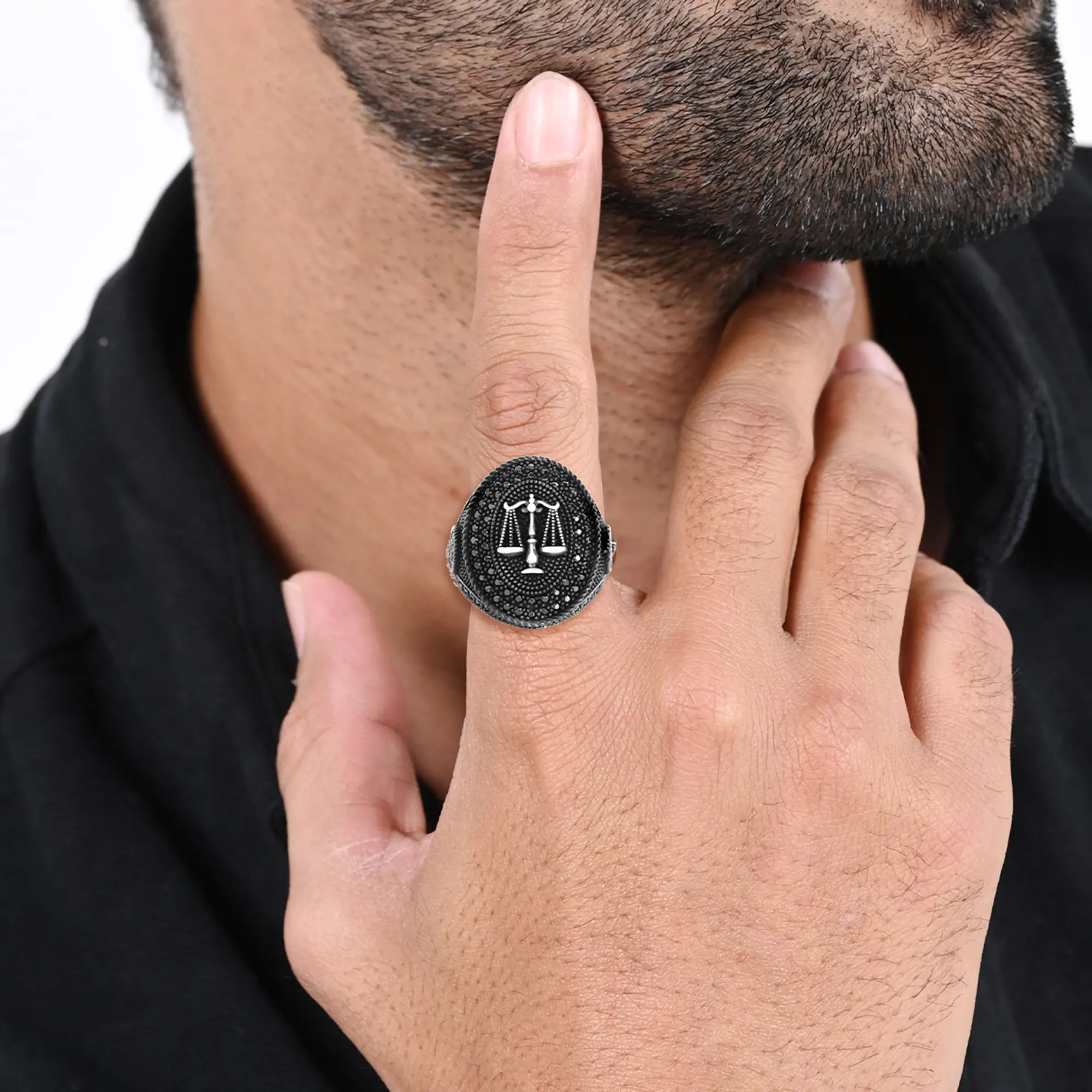 Onyx Tarazu Ring - Image 3