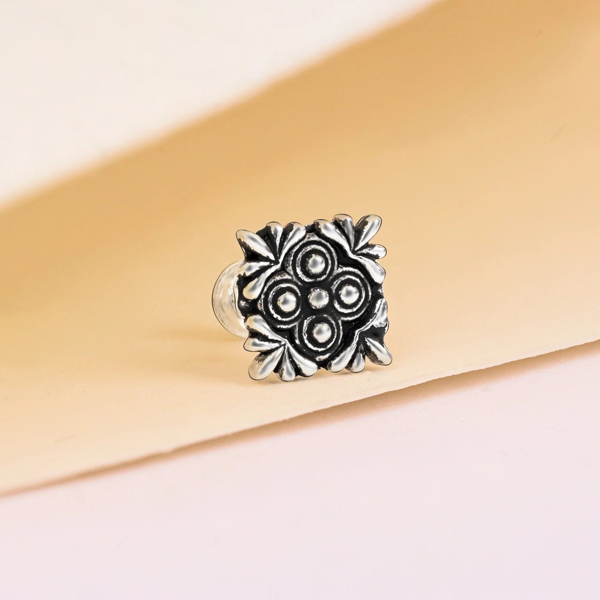 Oxidised Square Floral Silver Nose Pin - Image 3