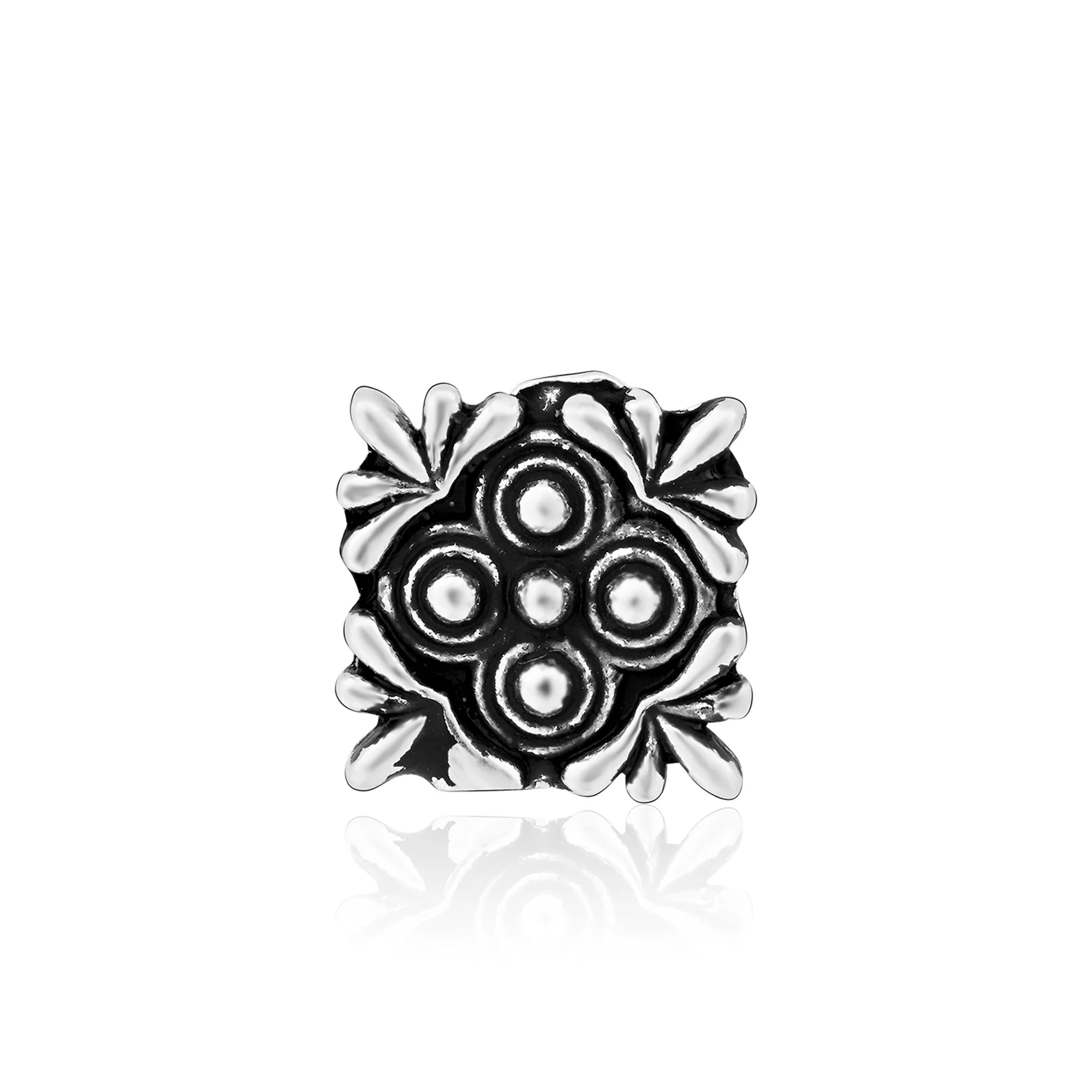Oxidised Square Floral Silver Nose Pin - Image 4