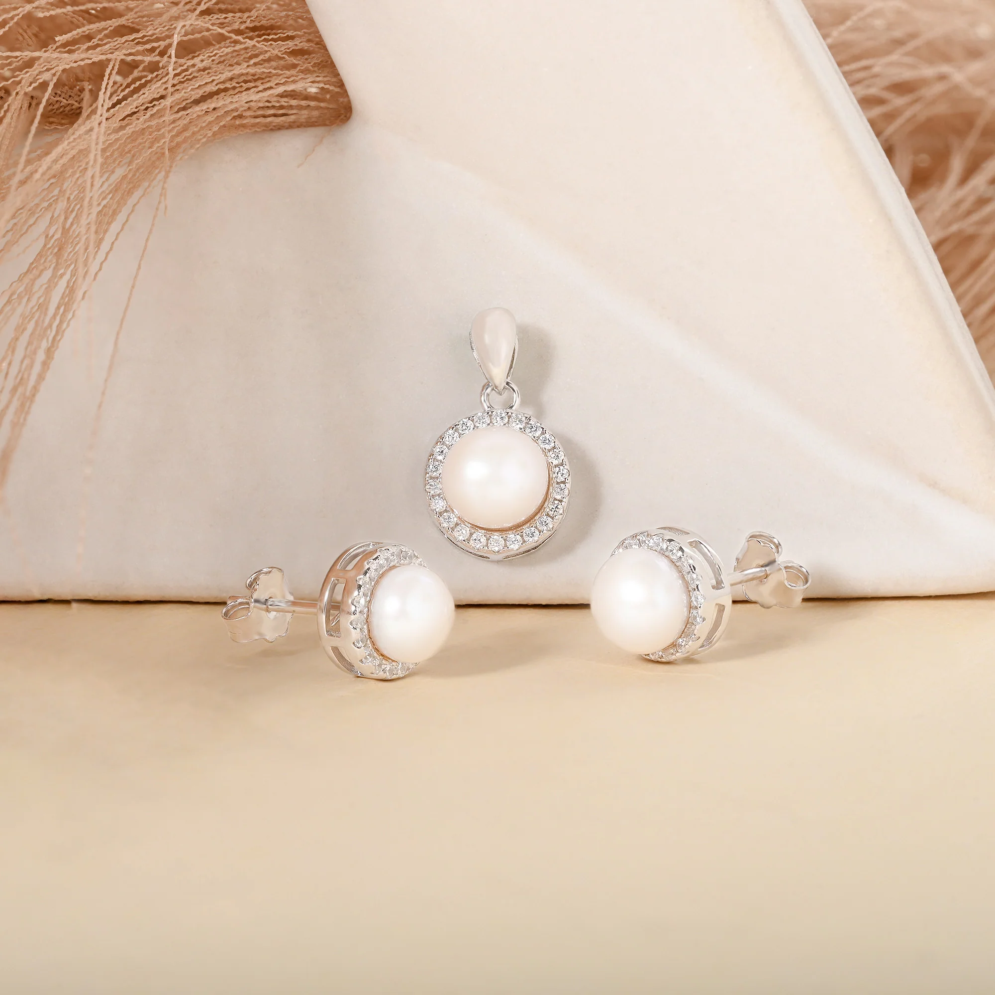 Pearl Pendant Set