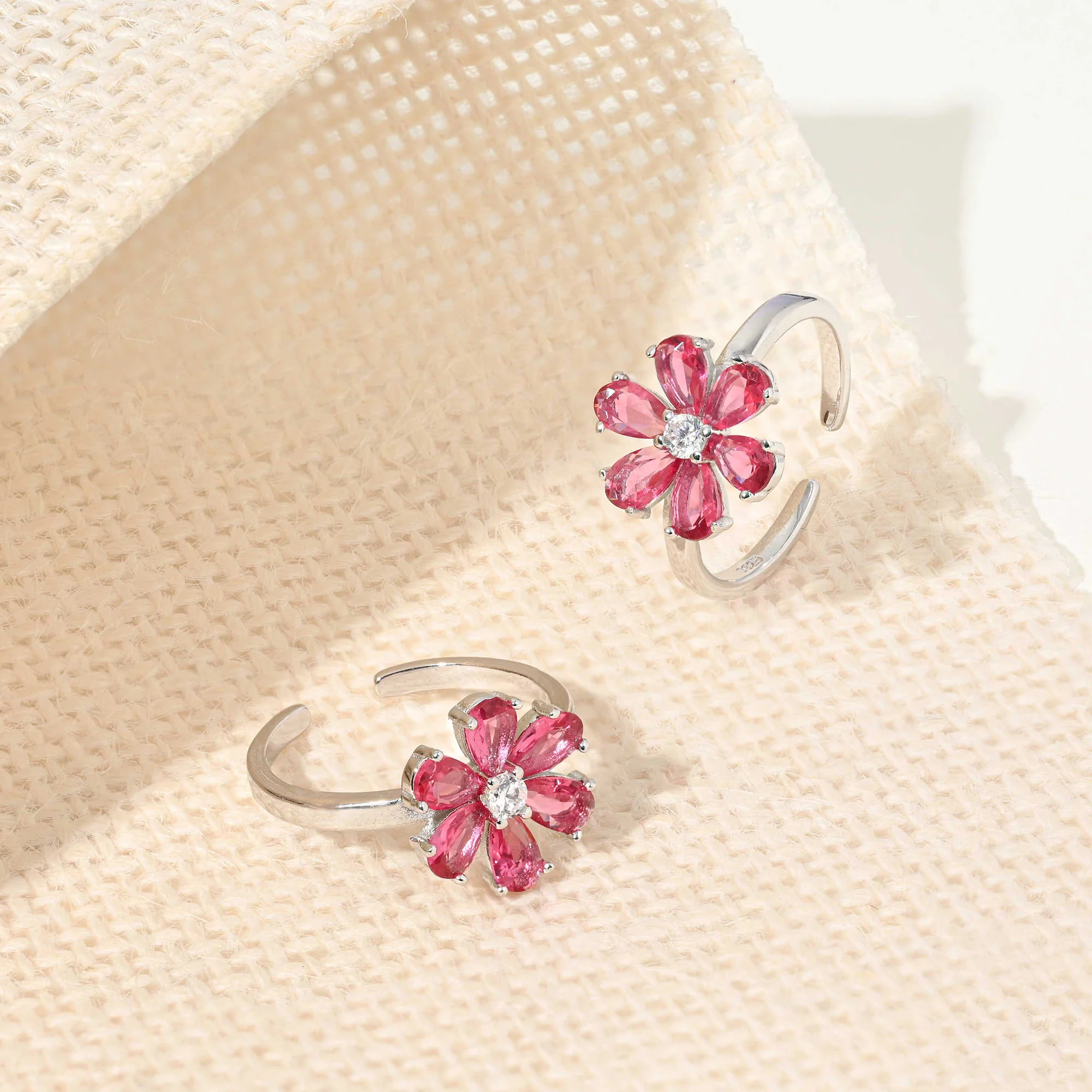 Petaline Silver Toe Ring - Image 8