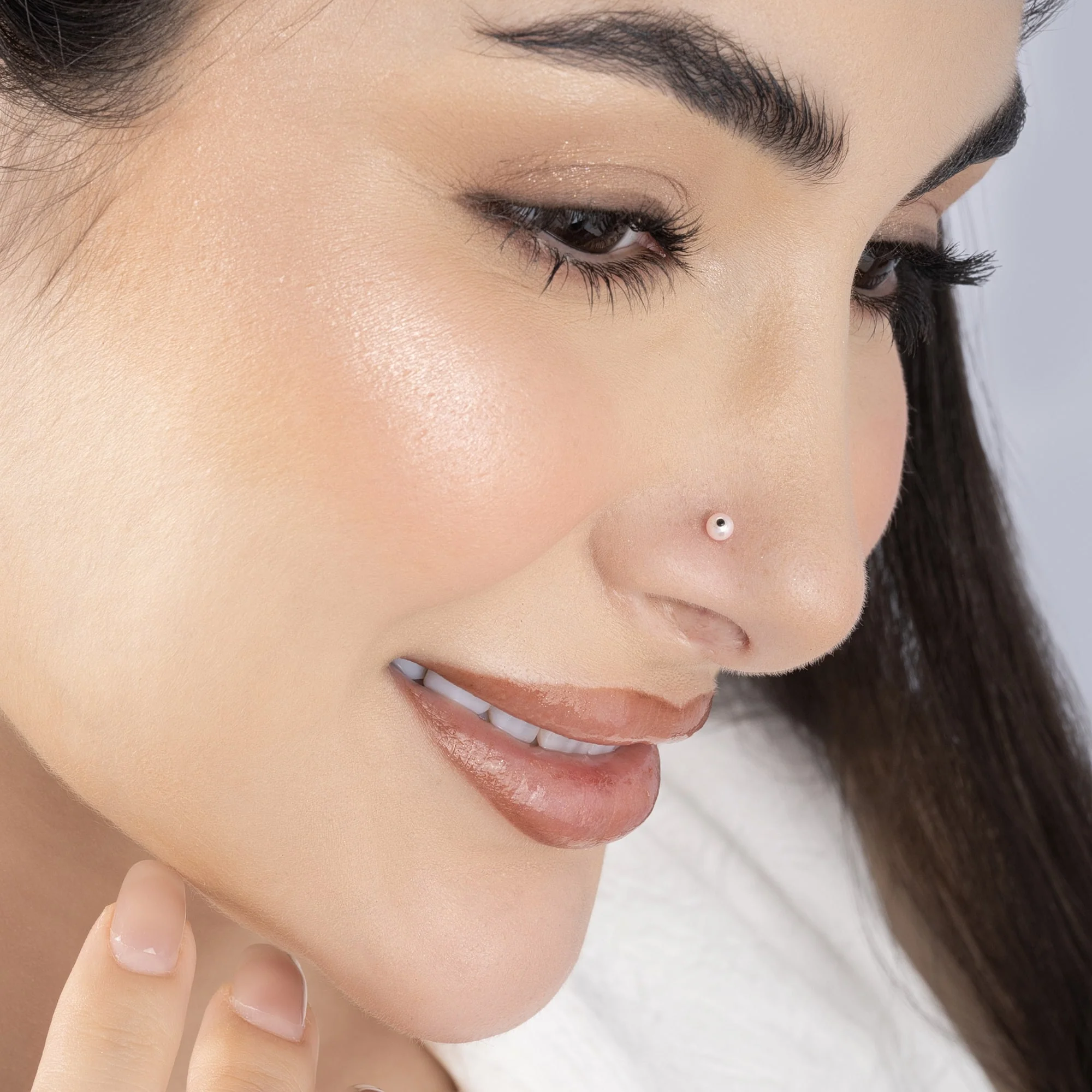 Radiance Pearl Nose Pin - Image 3