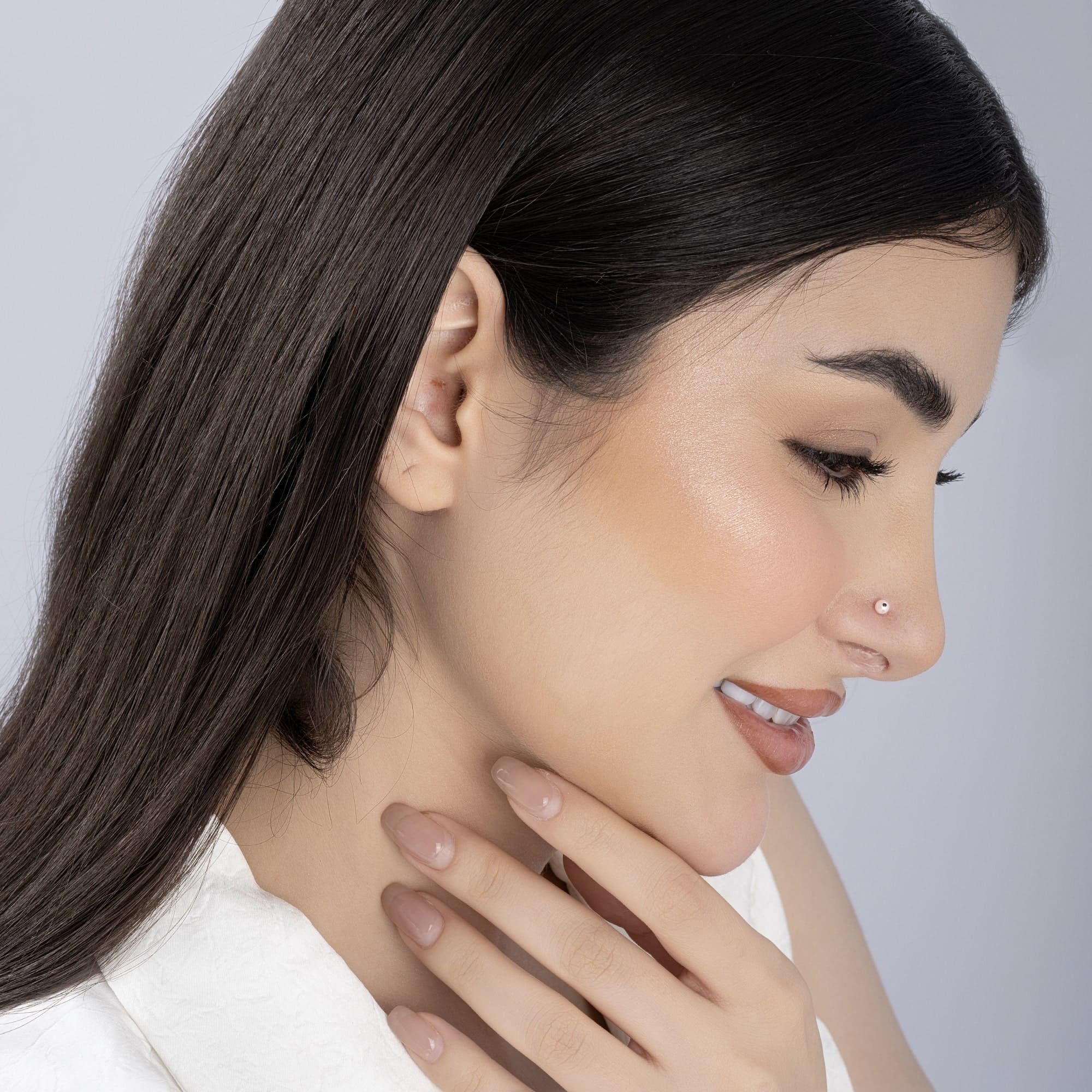 Radiance Pearl Nose Pin - Image 4