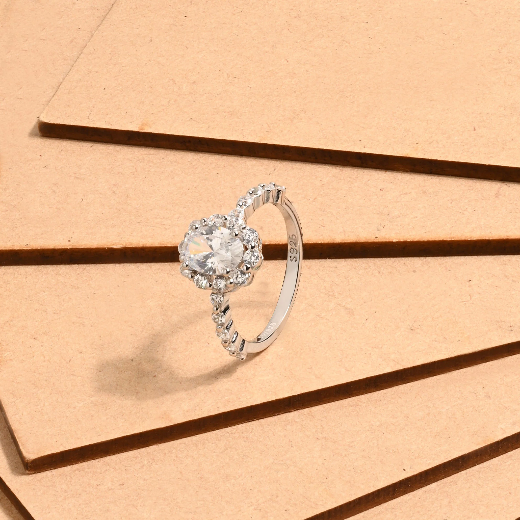 Round Cluster Halo Ring - Image 7