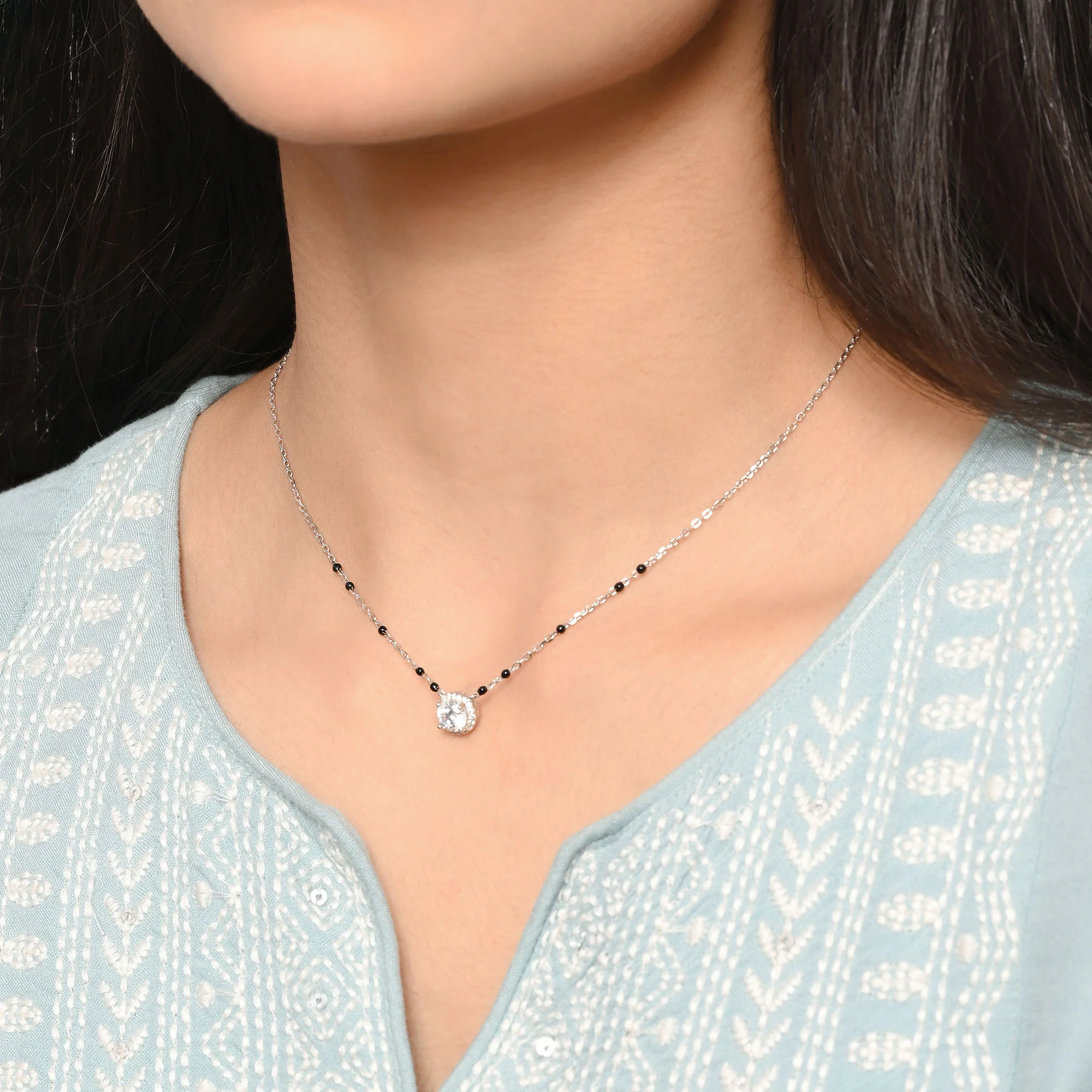 Round Halo Mangalsutra - Image 5