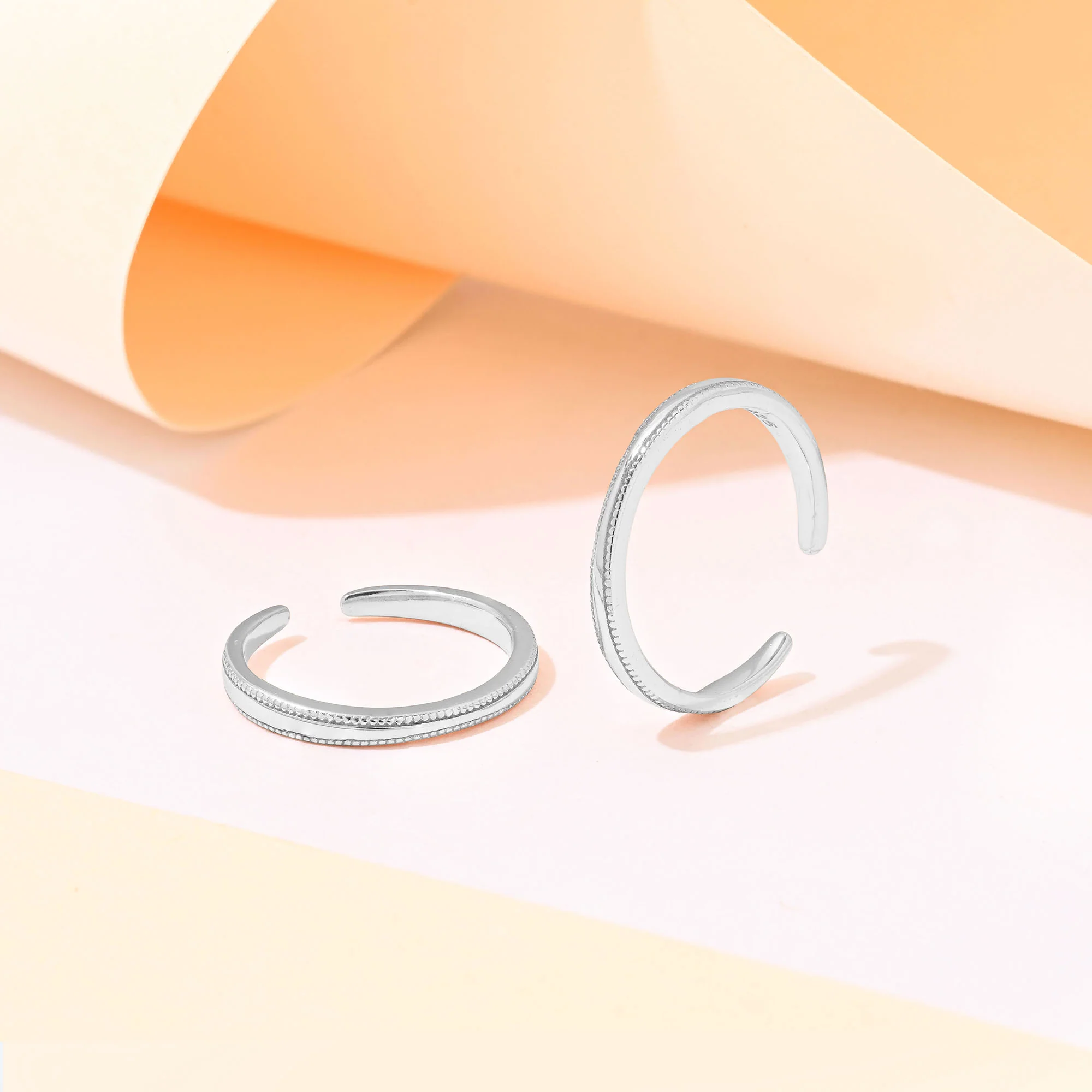Serene Silver Toe Ring - Image 8