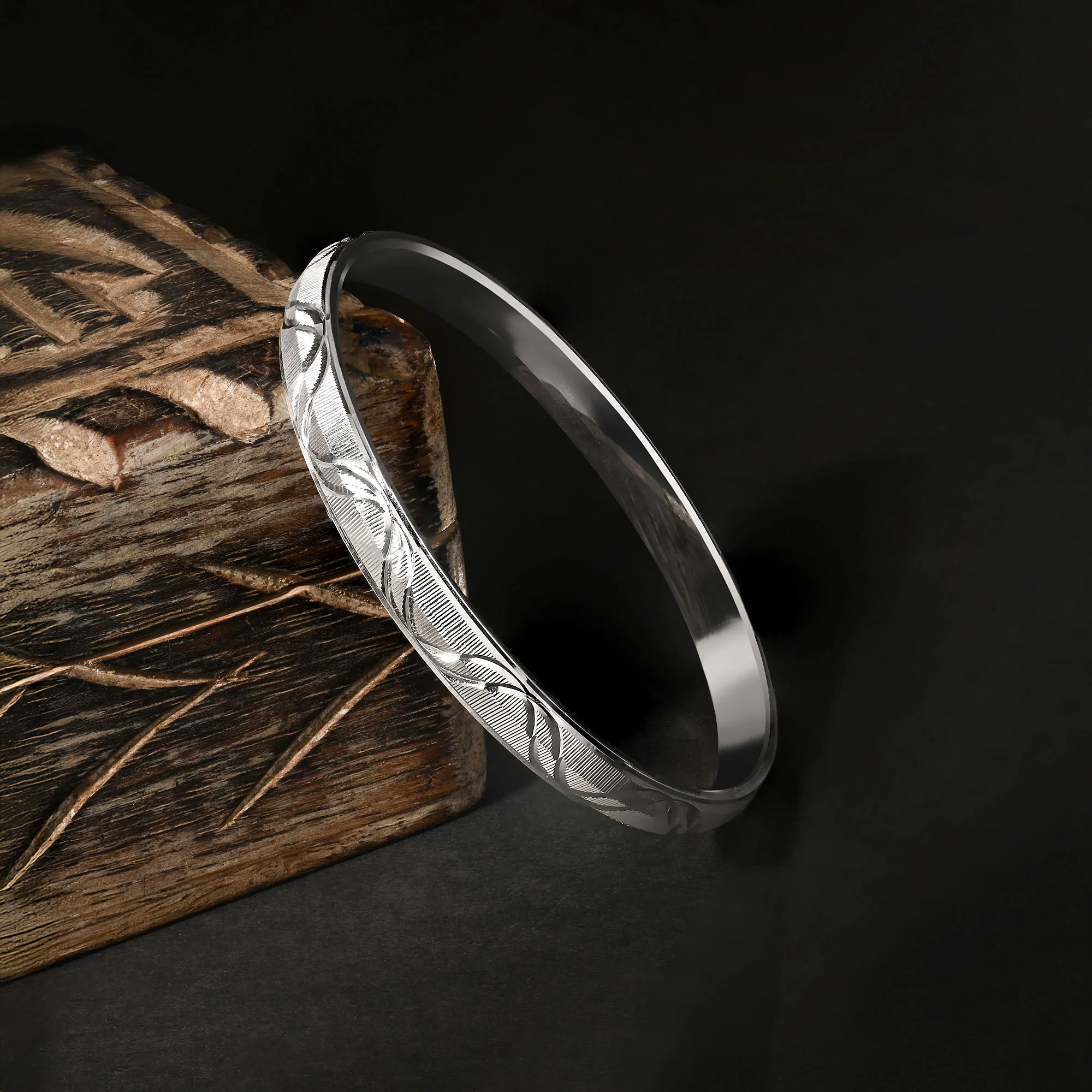 Silver Flowline Engraved Kada