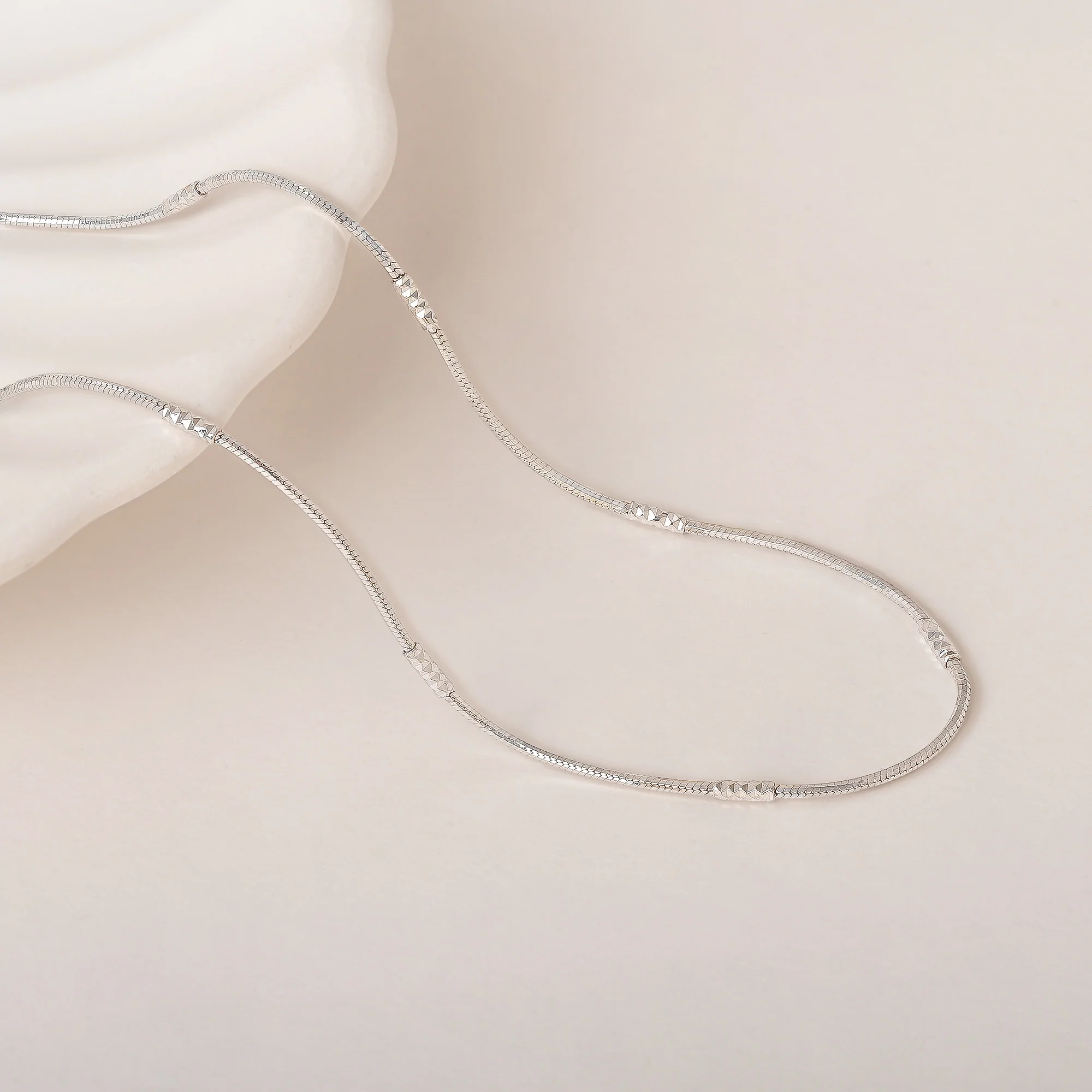 Sleek Chain - Image 4