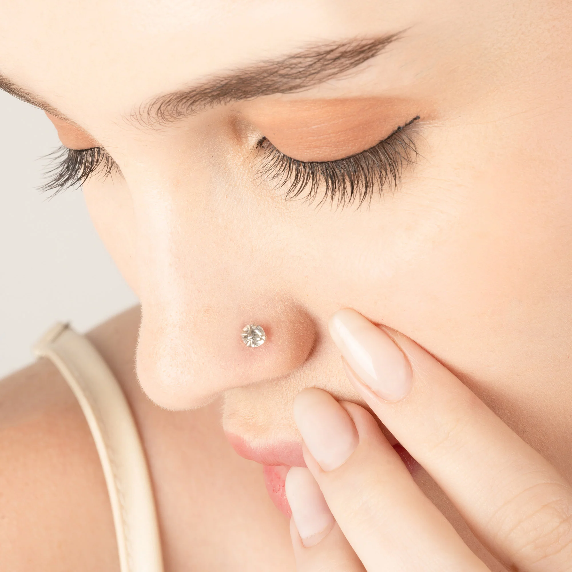 Sparkle Loop Nose Pin - Image 4