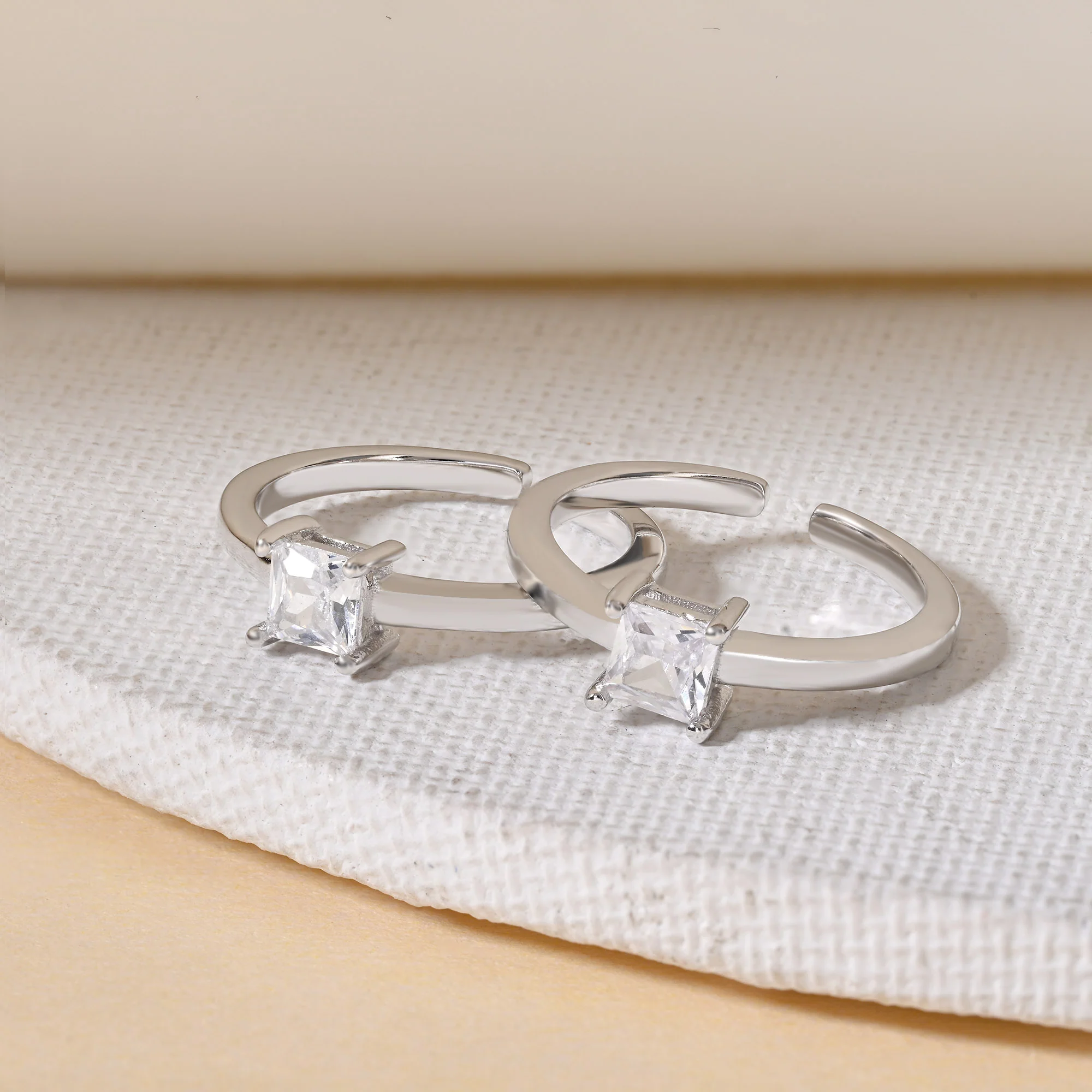 Square CZ Toe Ring - Image 4