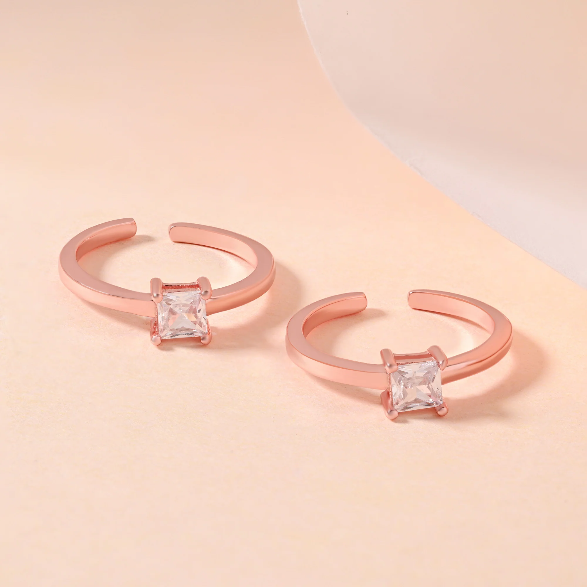 Square CZ Toe Ring - Image 9