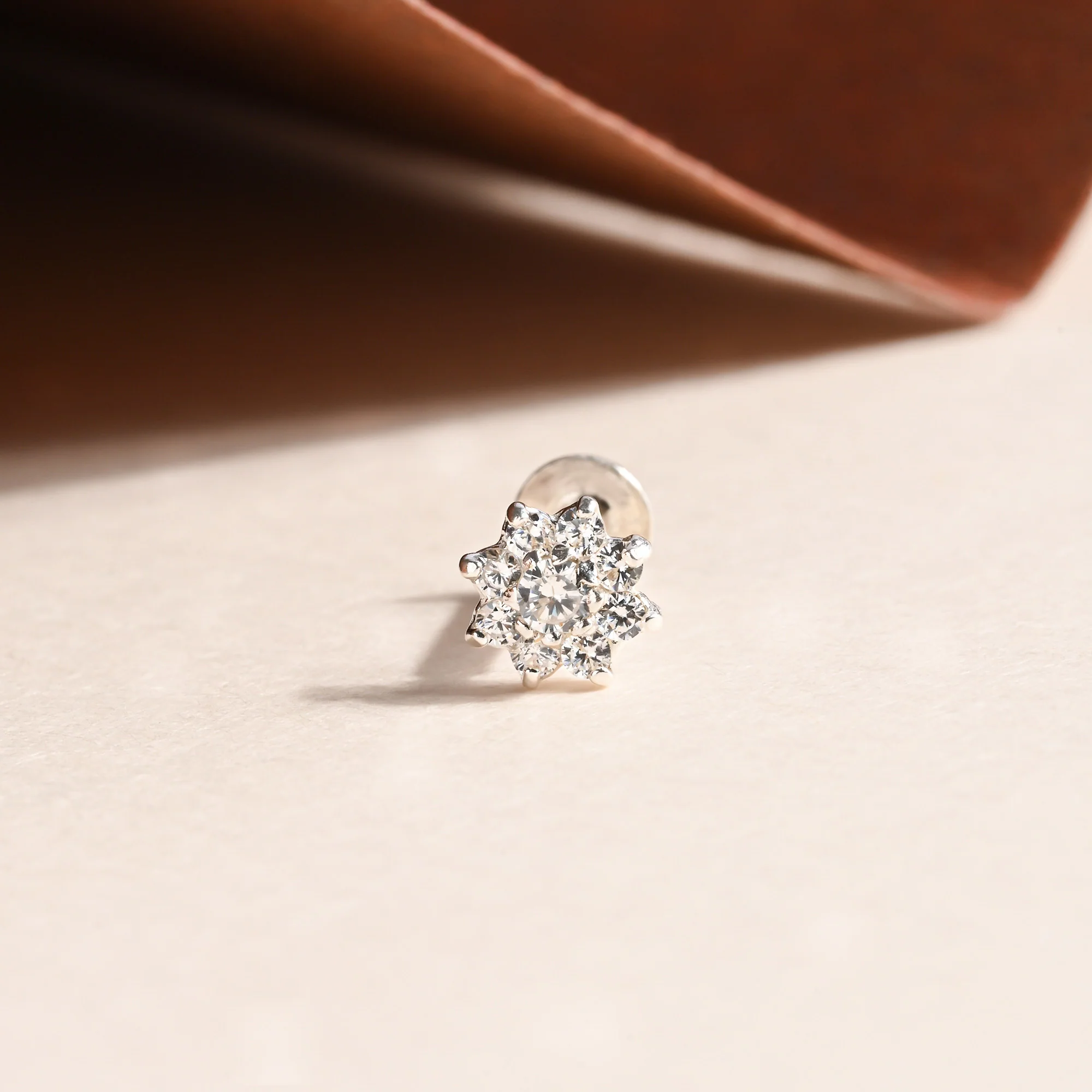 Tara Bloom Silver Nose Pin - Image 3