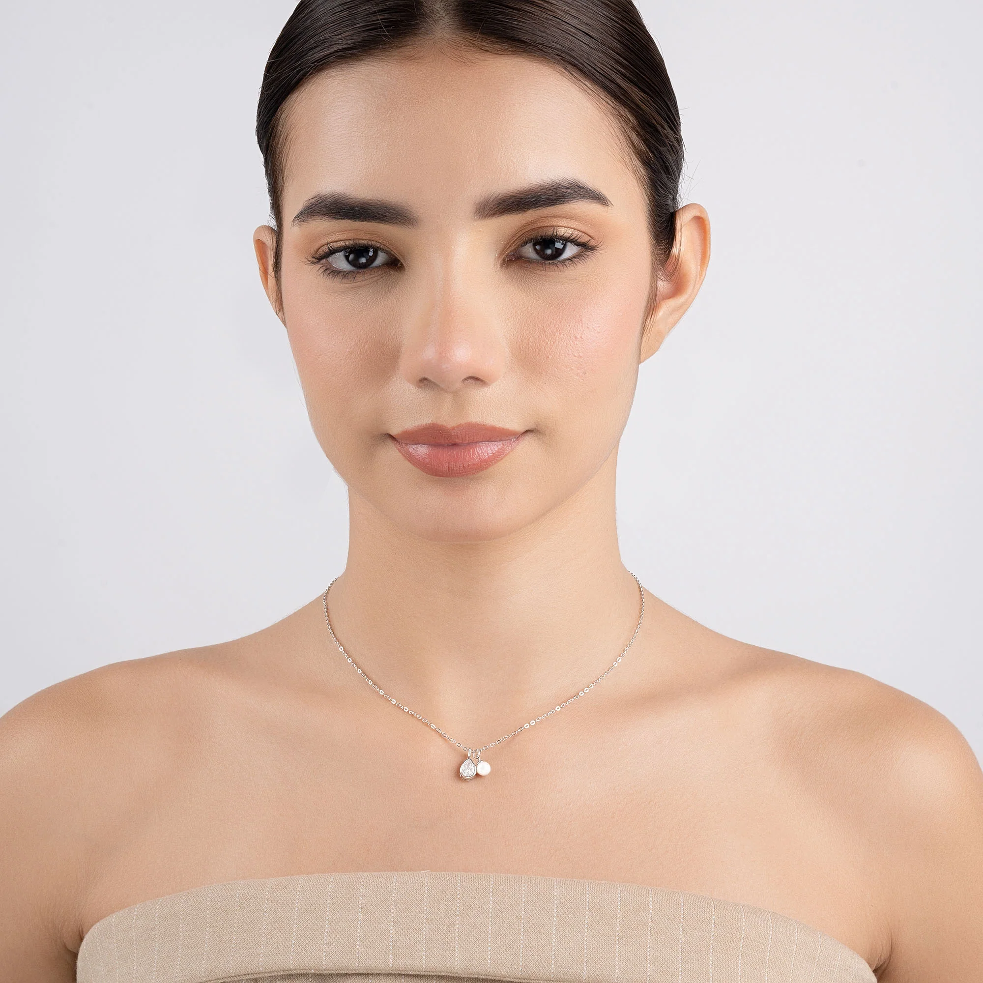 Teardrop Pearl Charm Chain - Image 4