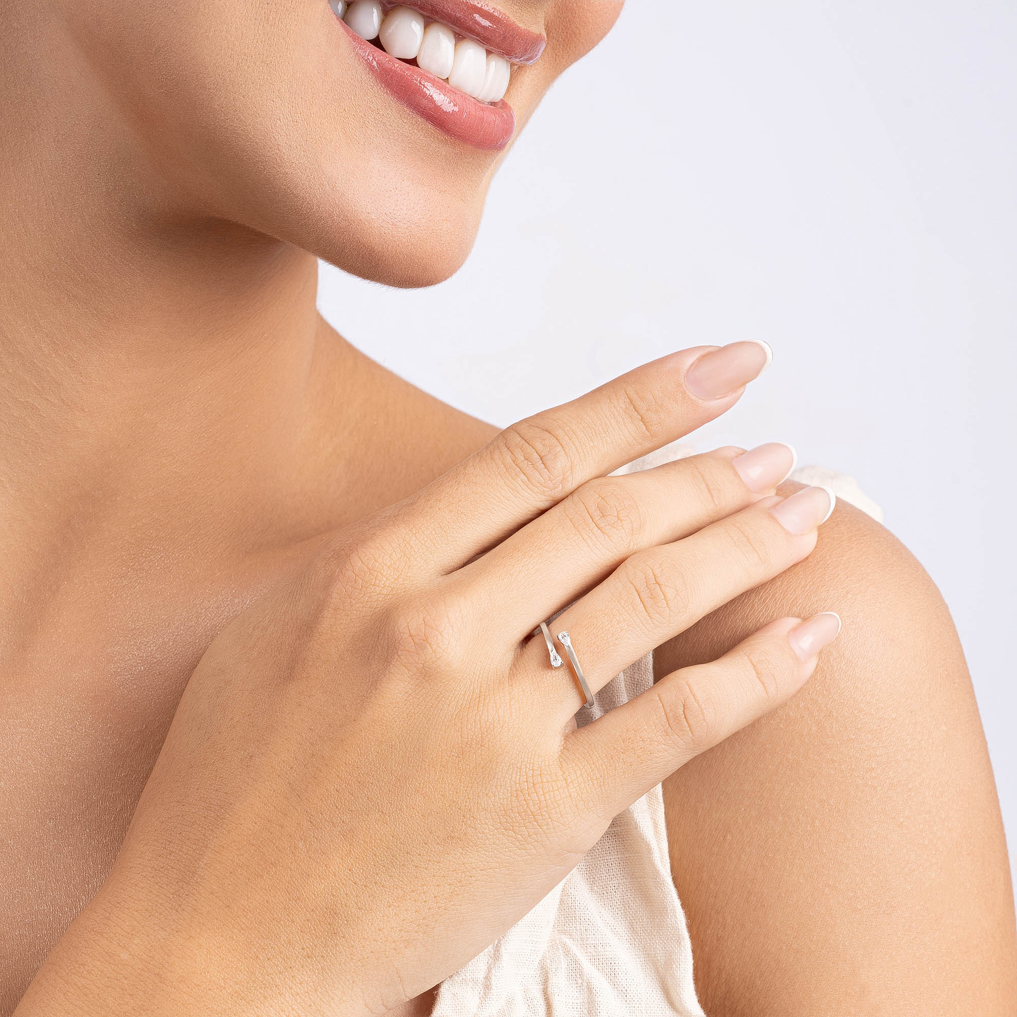 Teardrop Stone Silver Ring - Image 5