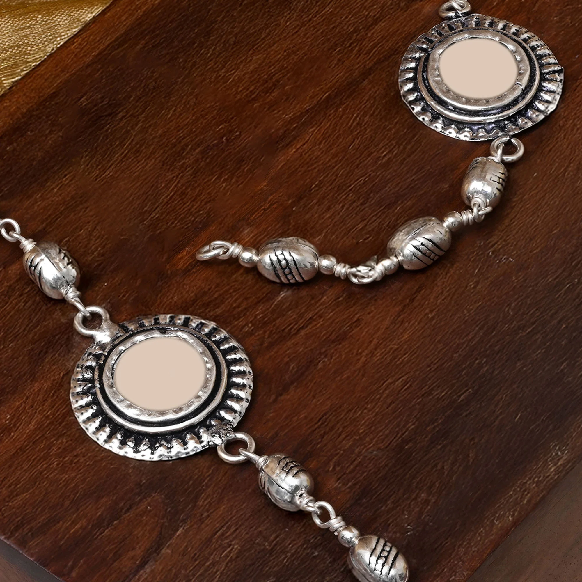 Textured Disc Motif Silver Anklet - Image 4