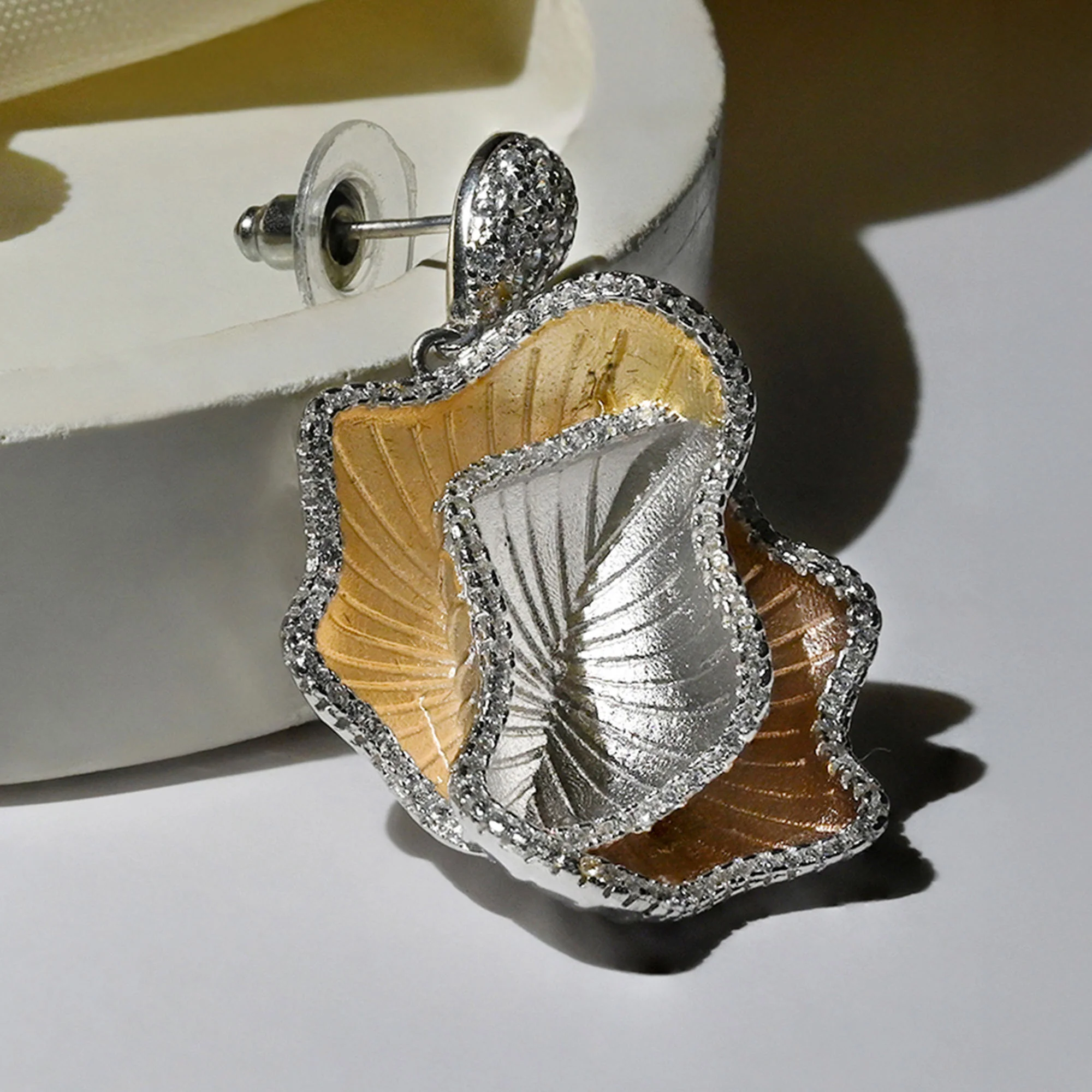 Textured Leaf Motif Pendant Set - Image 4