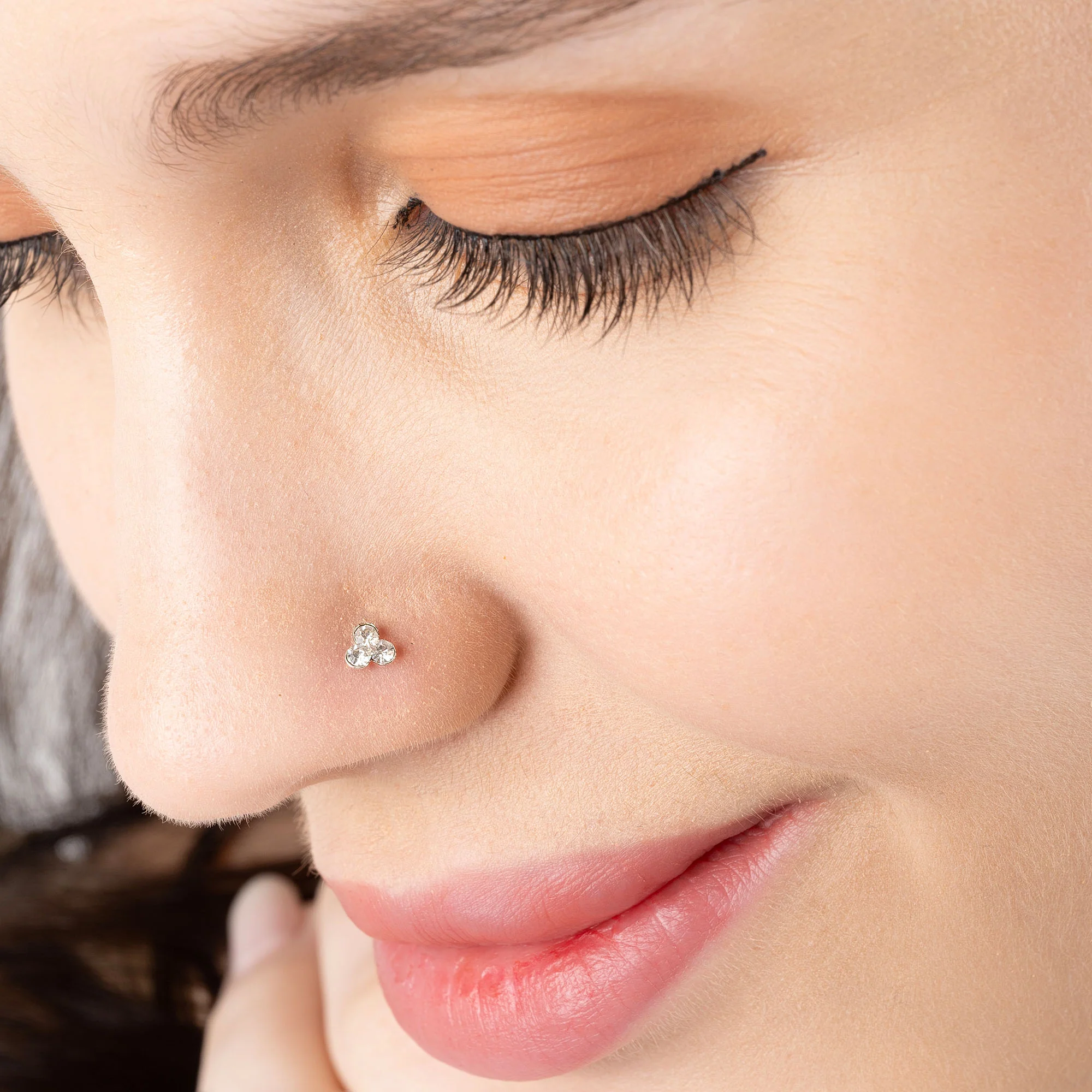Tri Cluster Nose Pin - Image 3