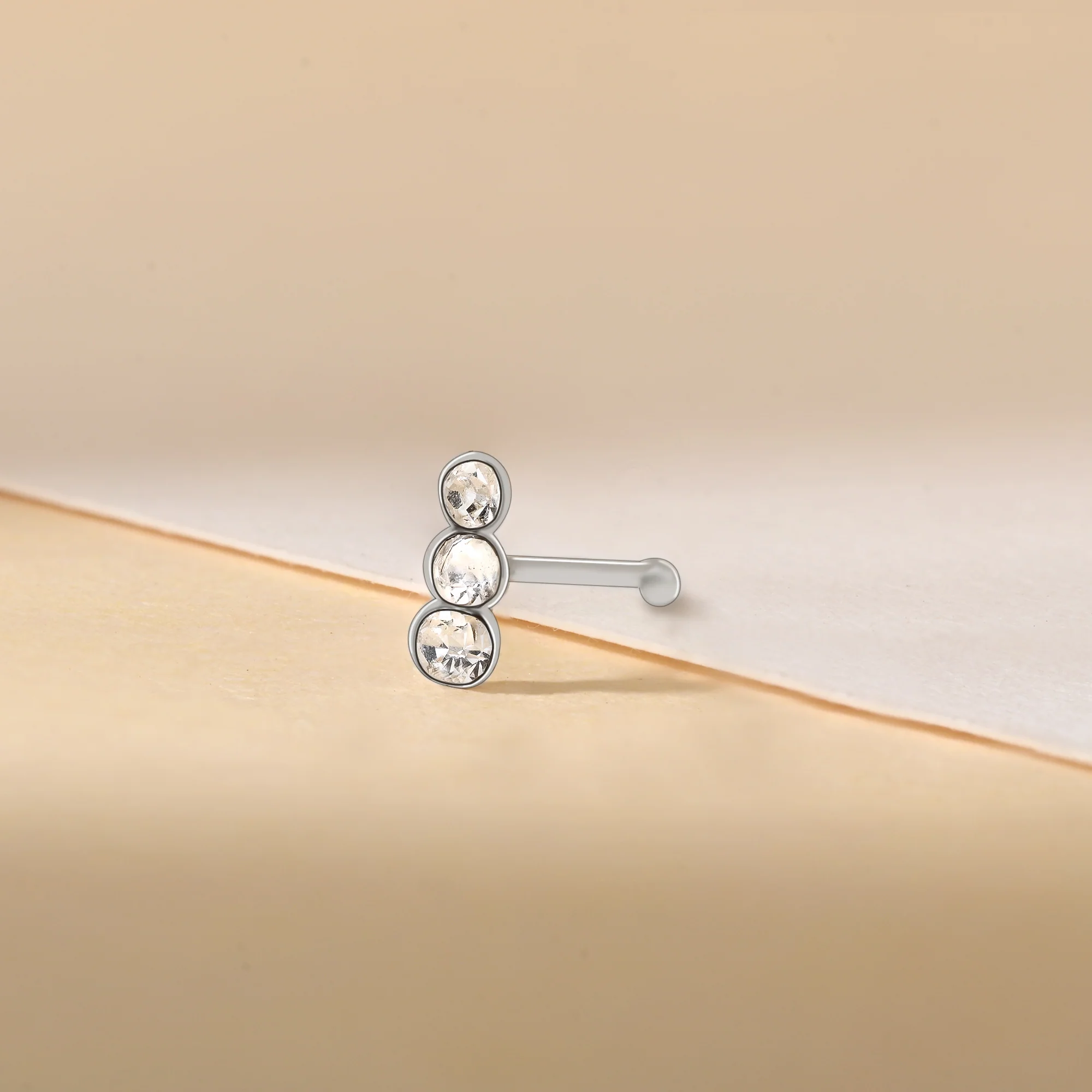 Vertical Trio Nose Pin