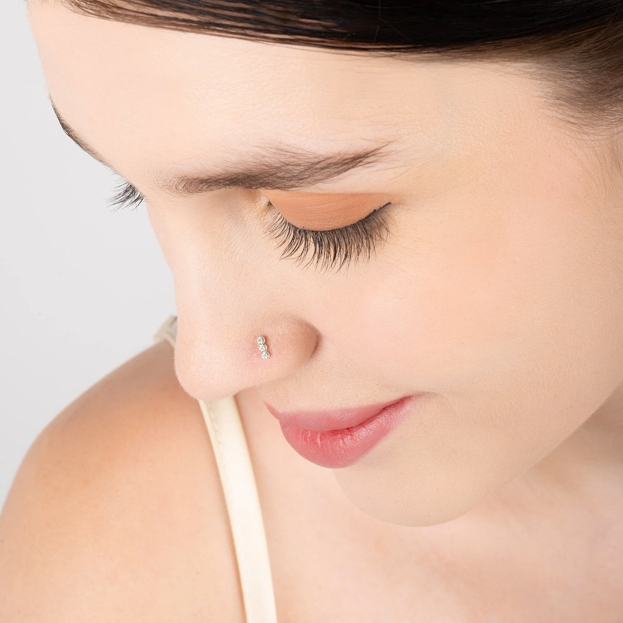 Vertical Trio Nose Pin - Image 4